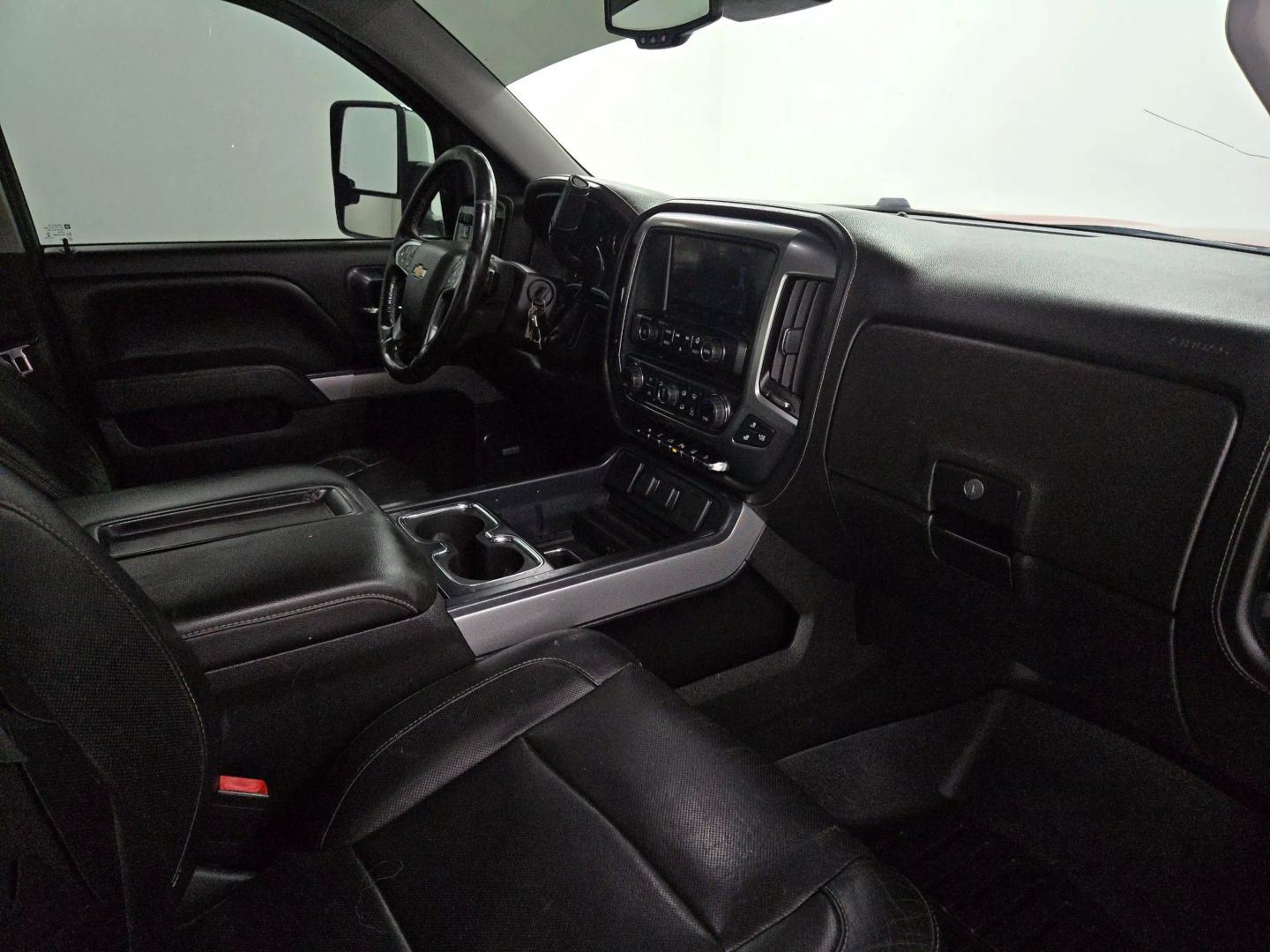 2014 Chevrolet Silverado 1500 Crew Cab - Image 27