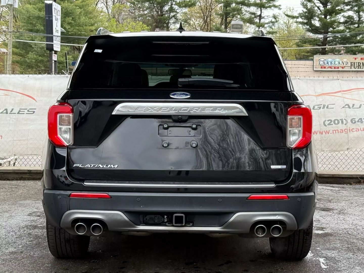 2020 Ford Explorer - Image 10