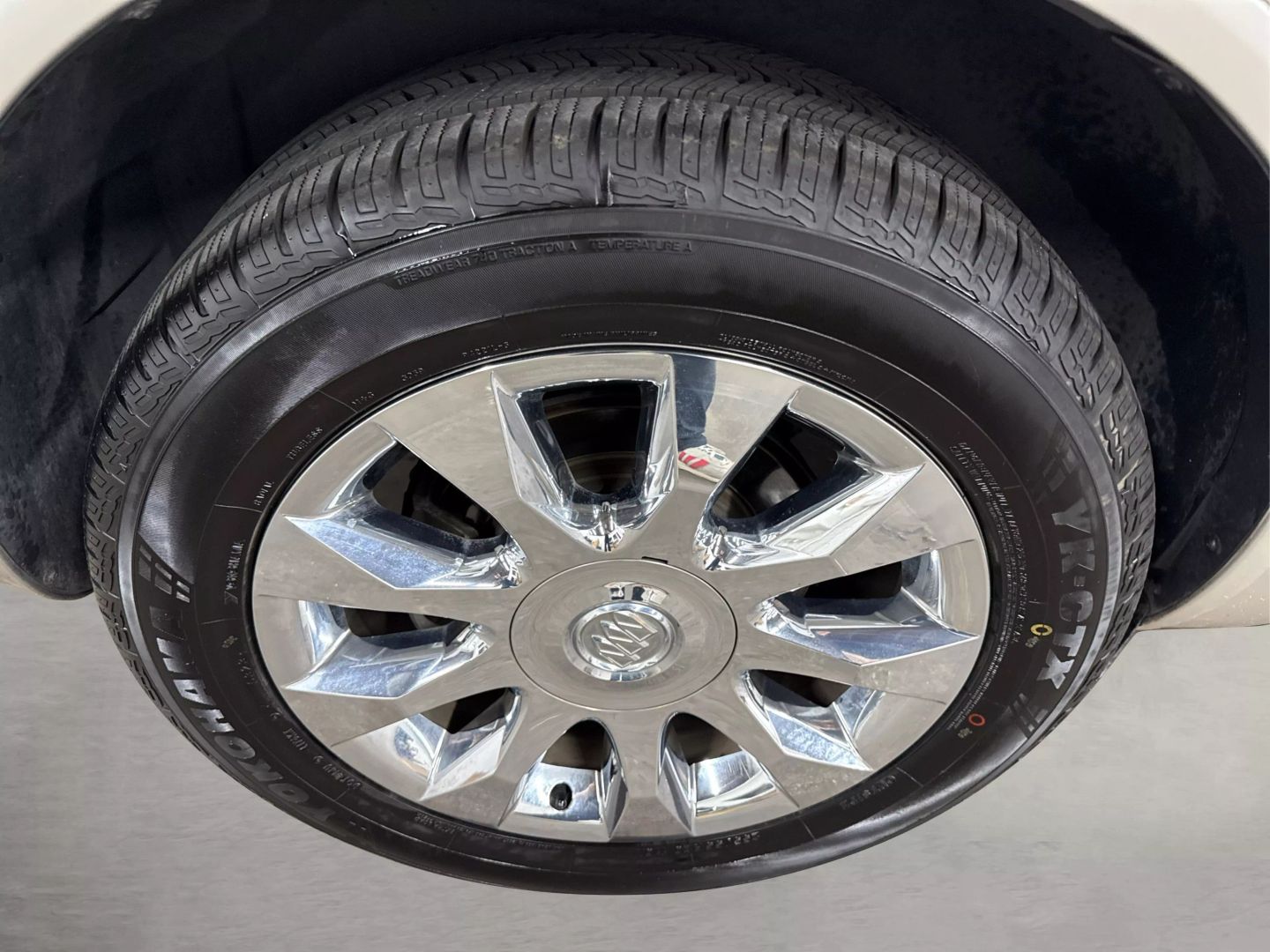 2012 Buick Enclave - Image 16