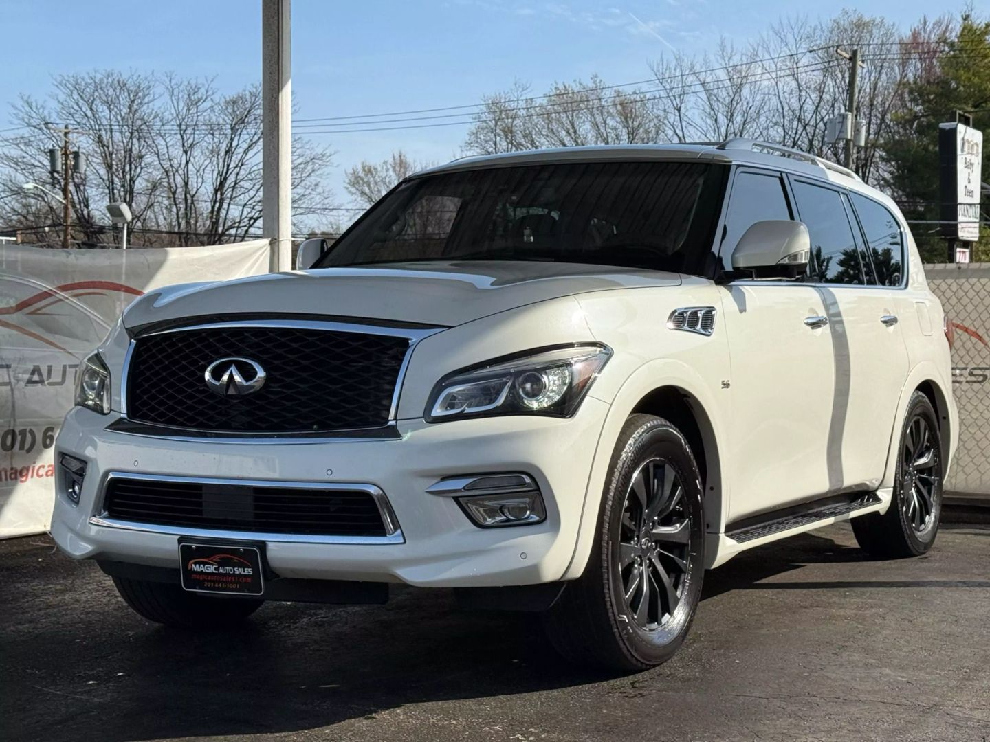 2017 Infiniti Qx80 - Image 3