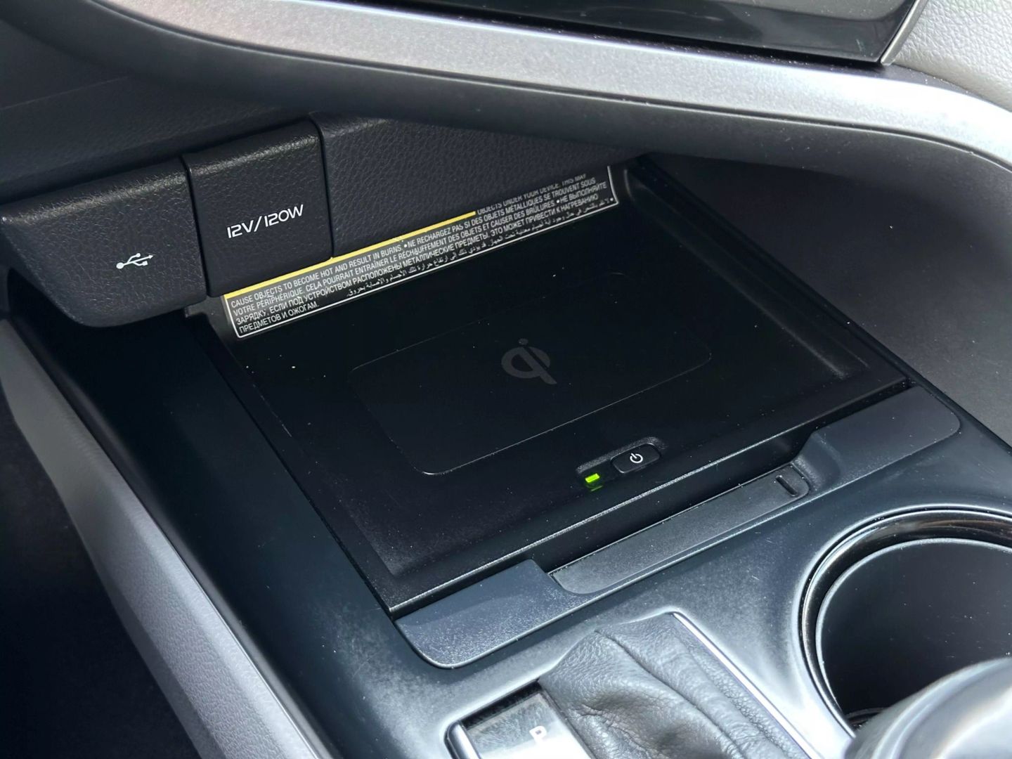 2020 Toyota Camry Hybrid - Image 37