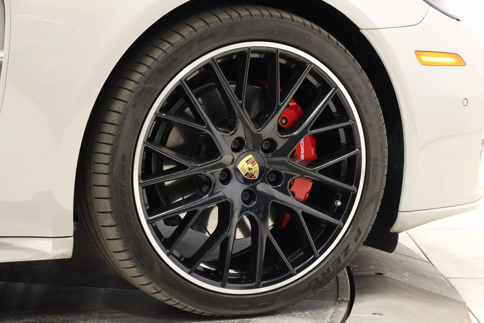 2017 Porsche Panamera - Image 128