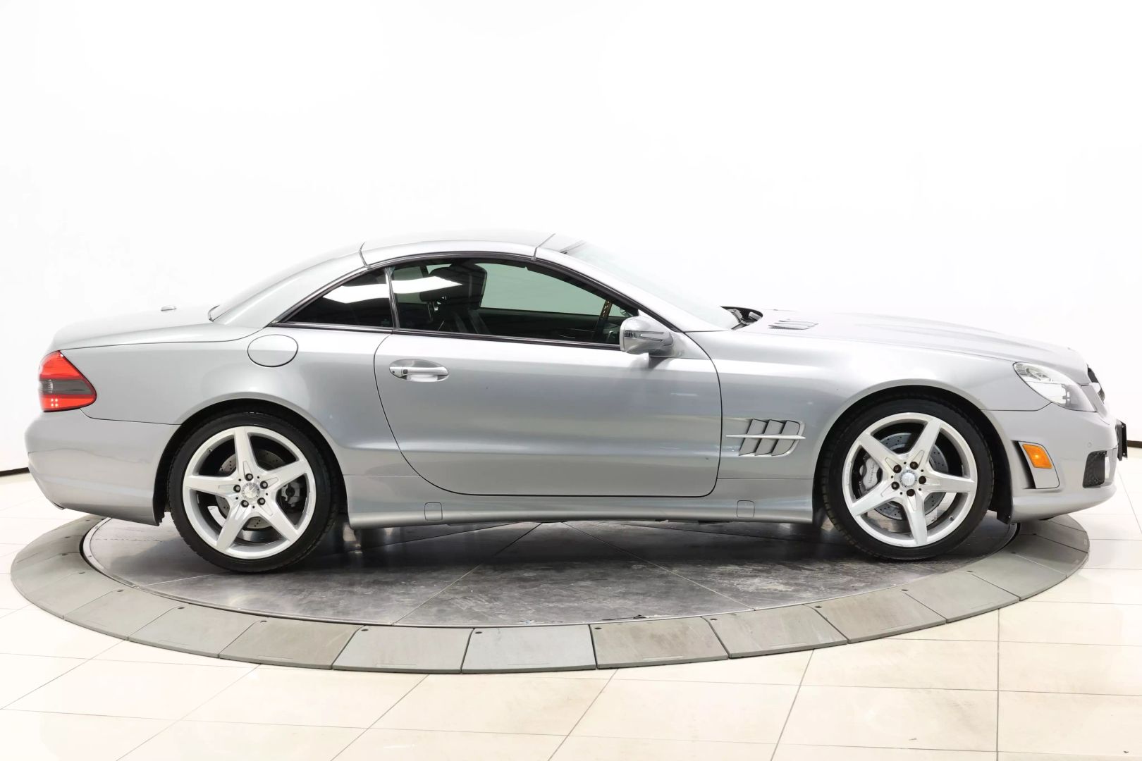 2011 Mercedes-benz Sl-class - Image 96