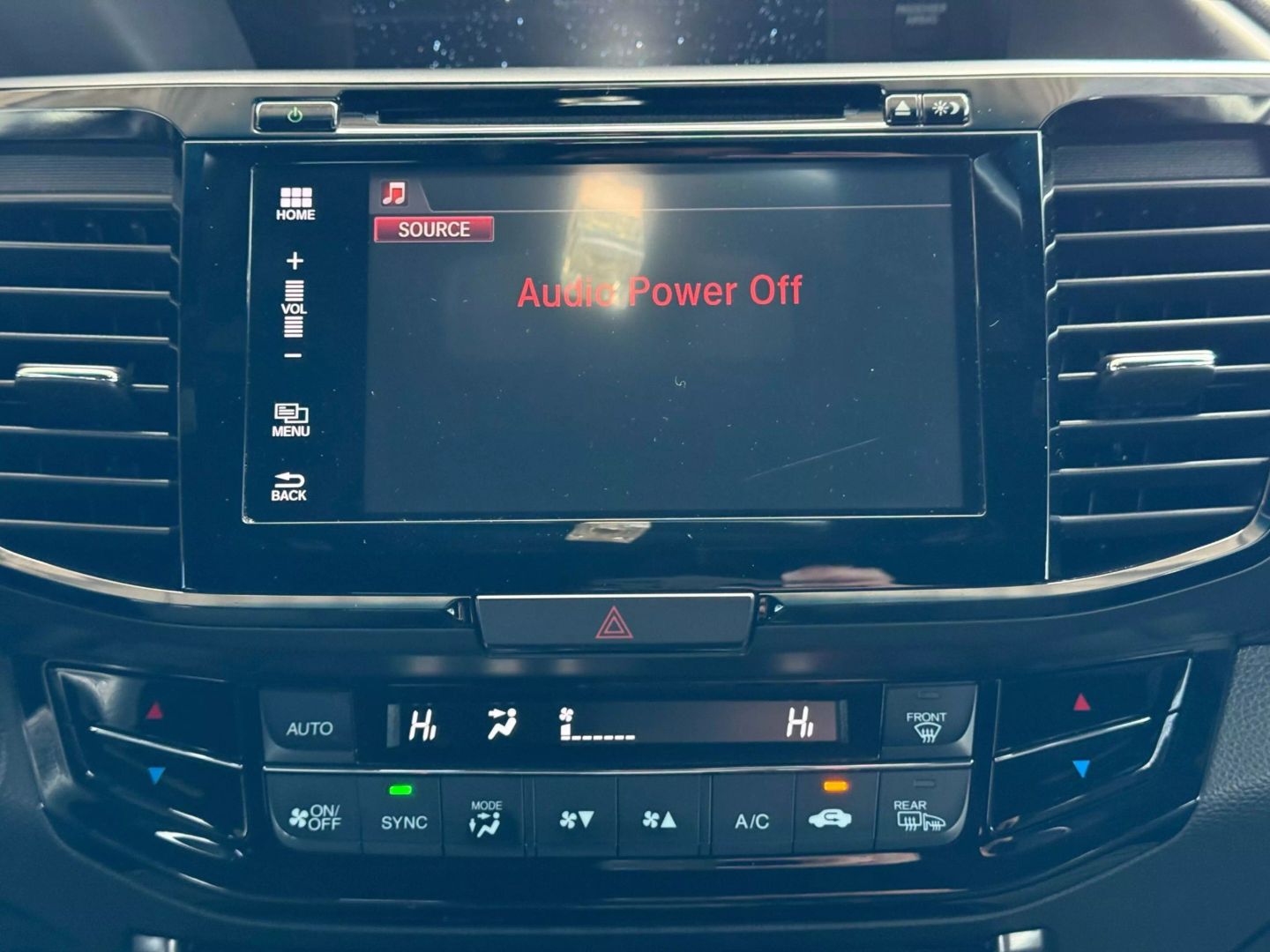 2017 Honda Accord - Image 25