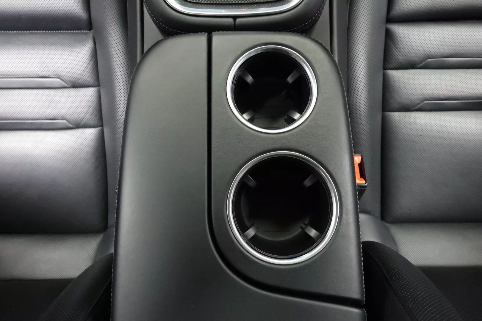 2017 Porsche Panamera - Image 49