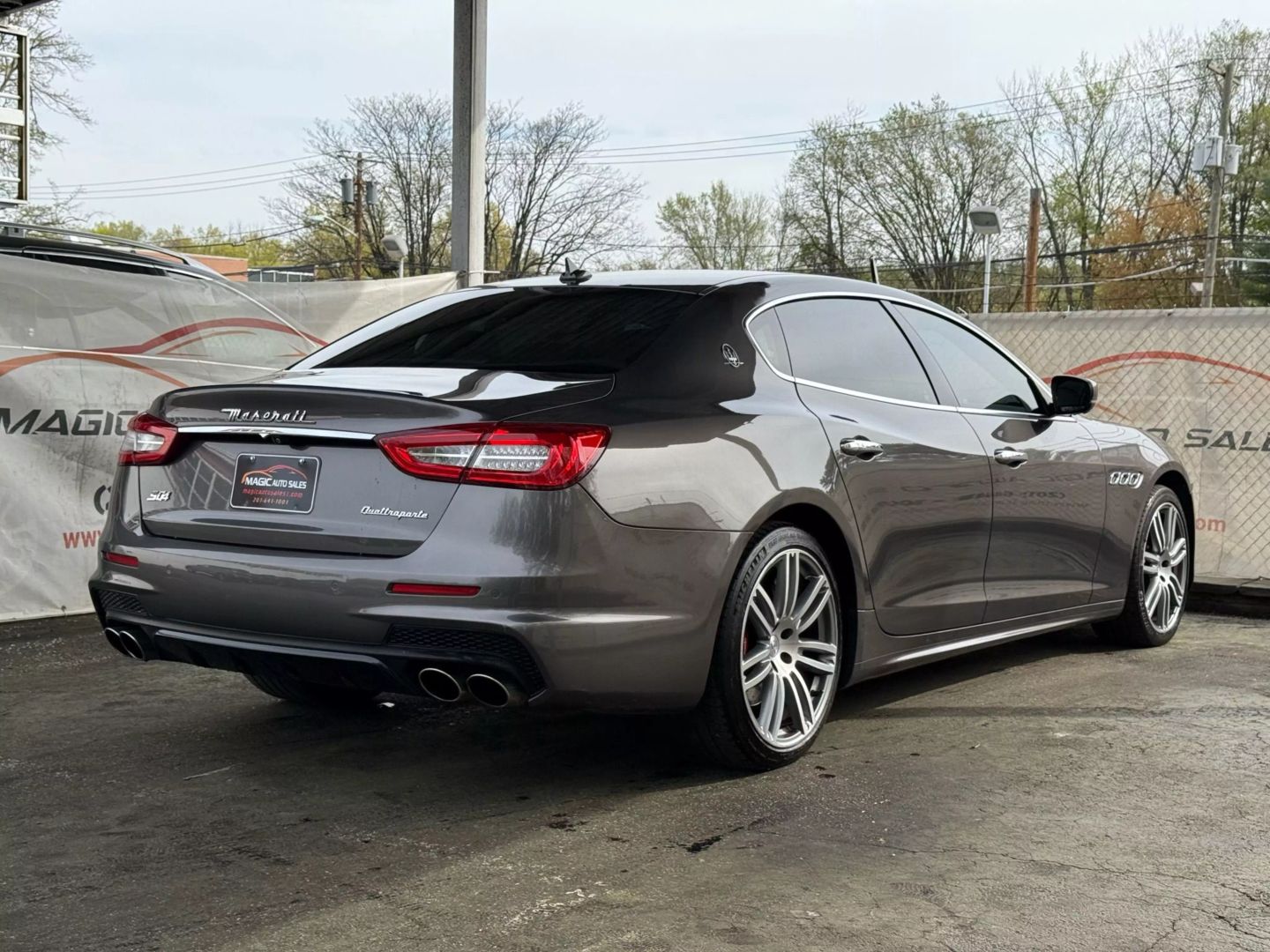2017 Maserati Quattroporte - Image 9