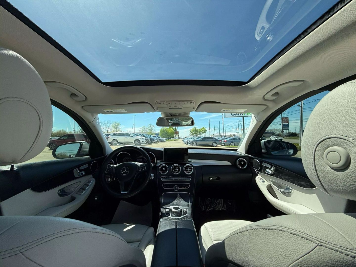 2017 Mercedes-benz C-class - Image 24