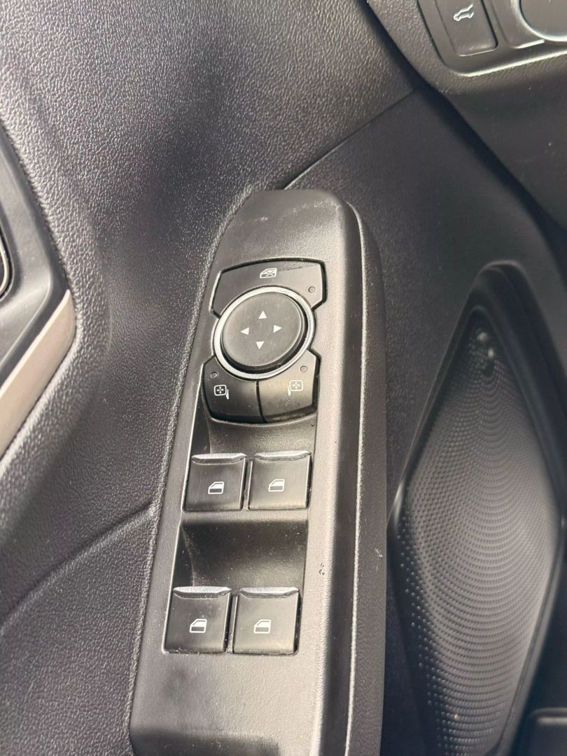 2022 Ford Escape - Image 47