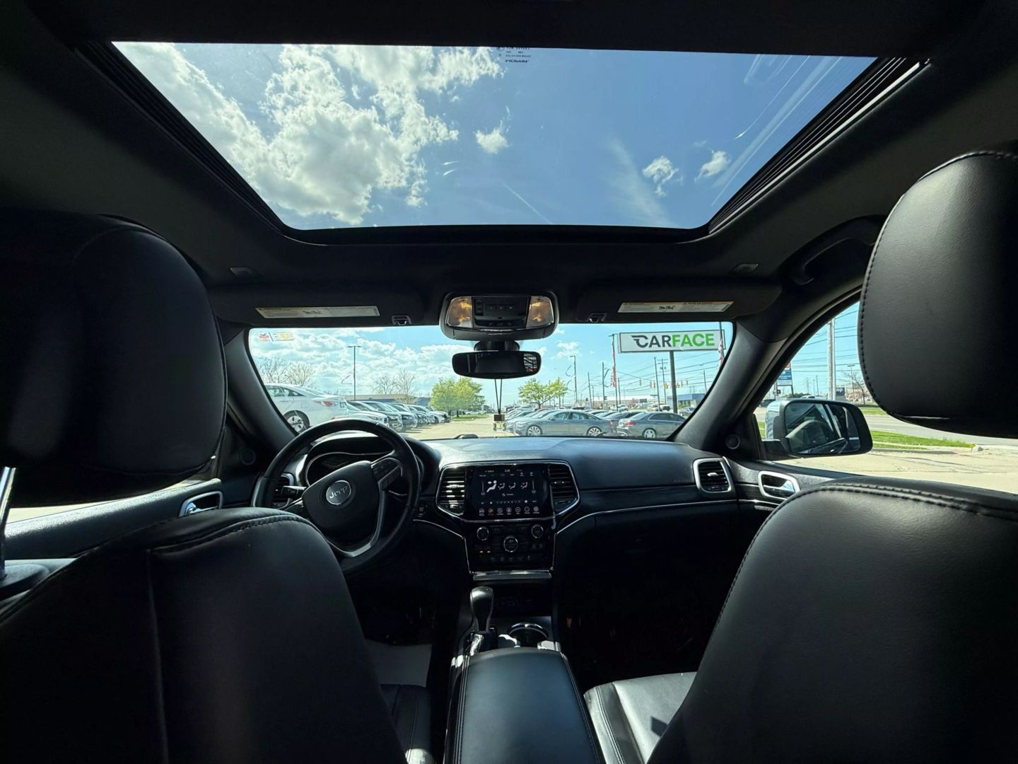 2020 Jeep Grand Cherokee - Image 28