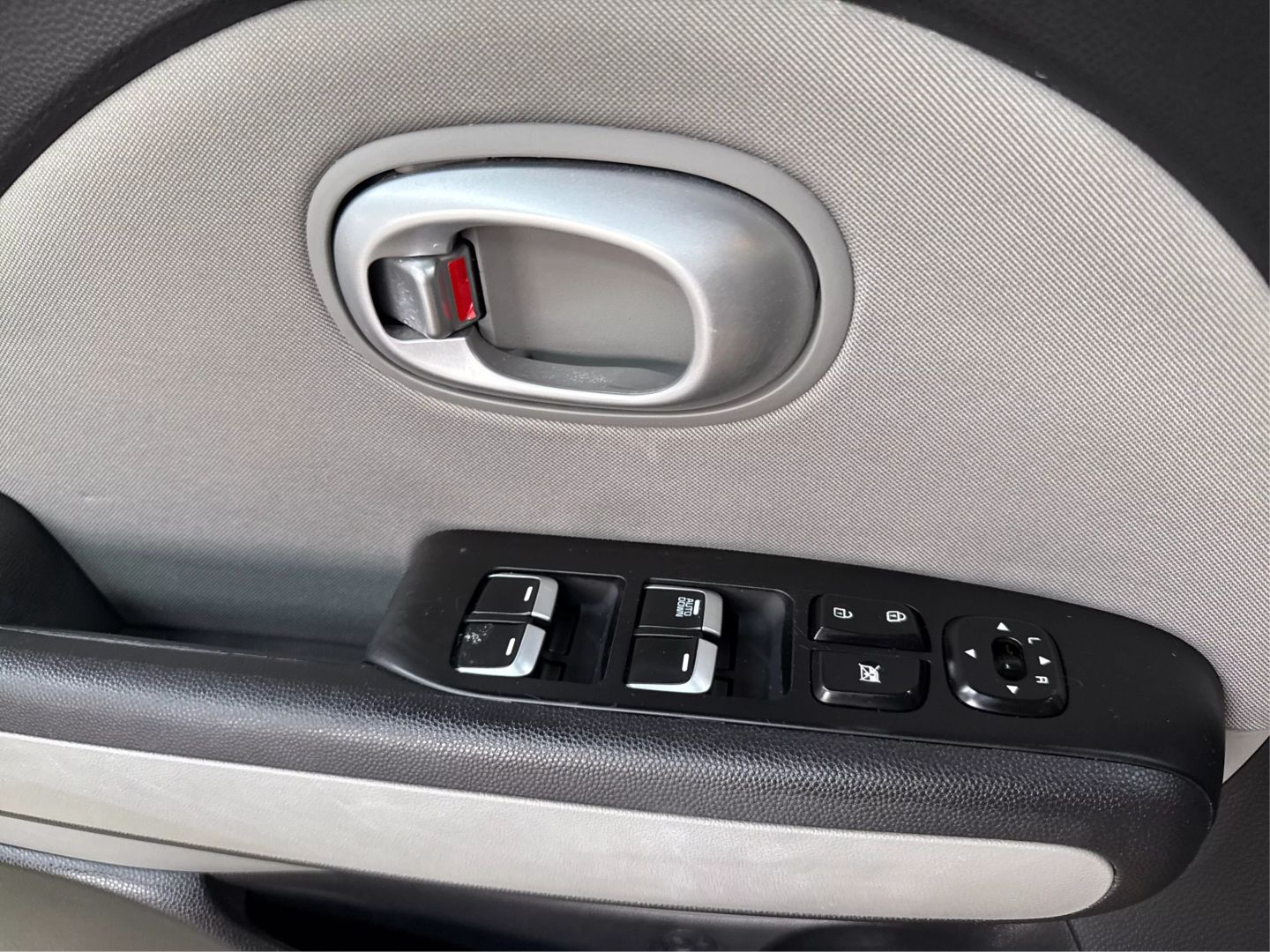 2019 Kia Soul - Image 25