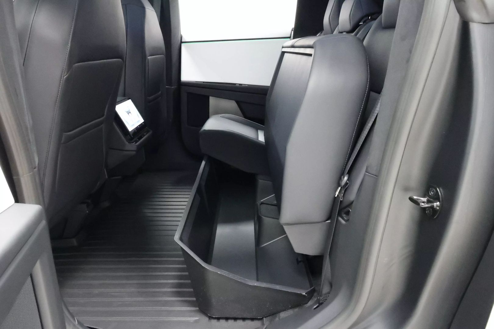 2024 Tesla Cybertruck - Image 64