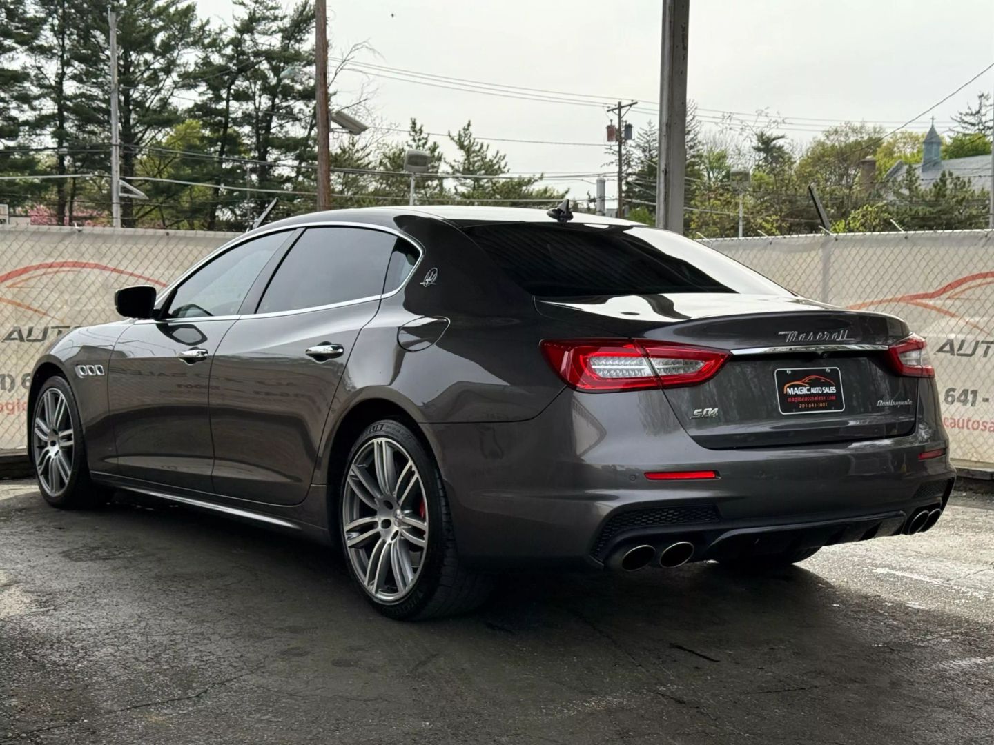 2017 Maserati Quattroporte - Image 11