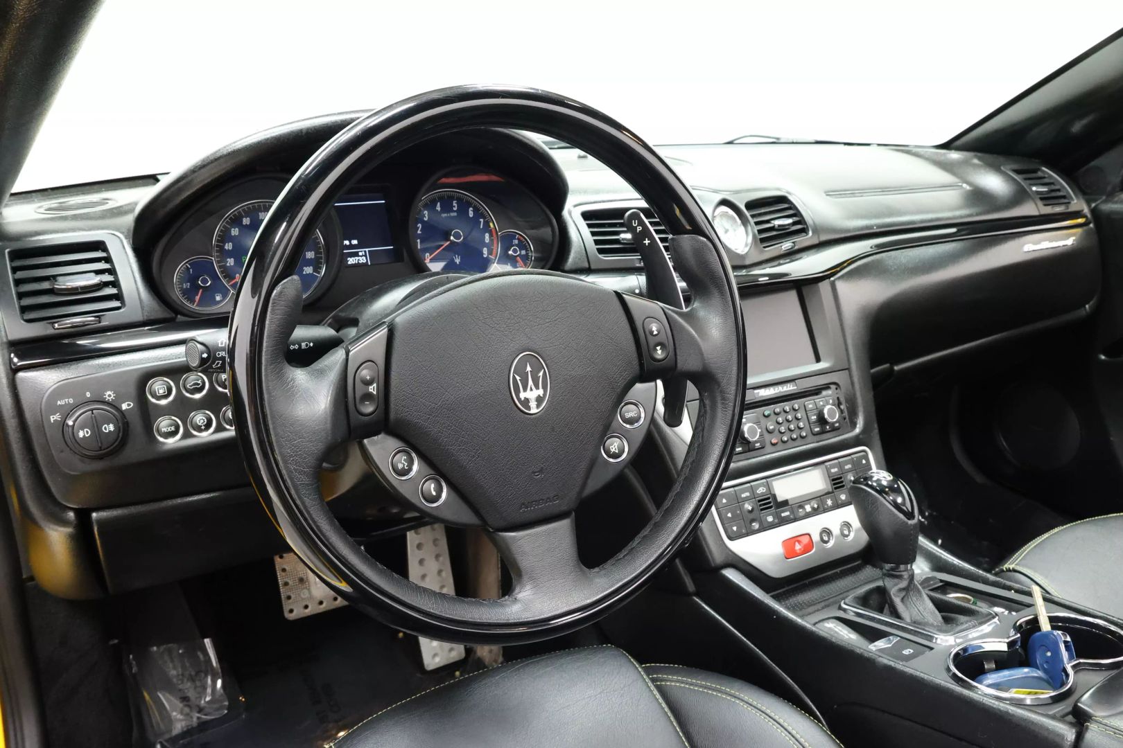 2011 Maserati Granturismo - Image 2