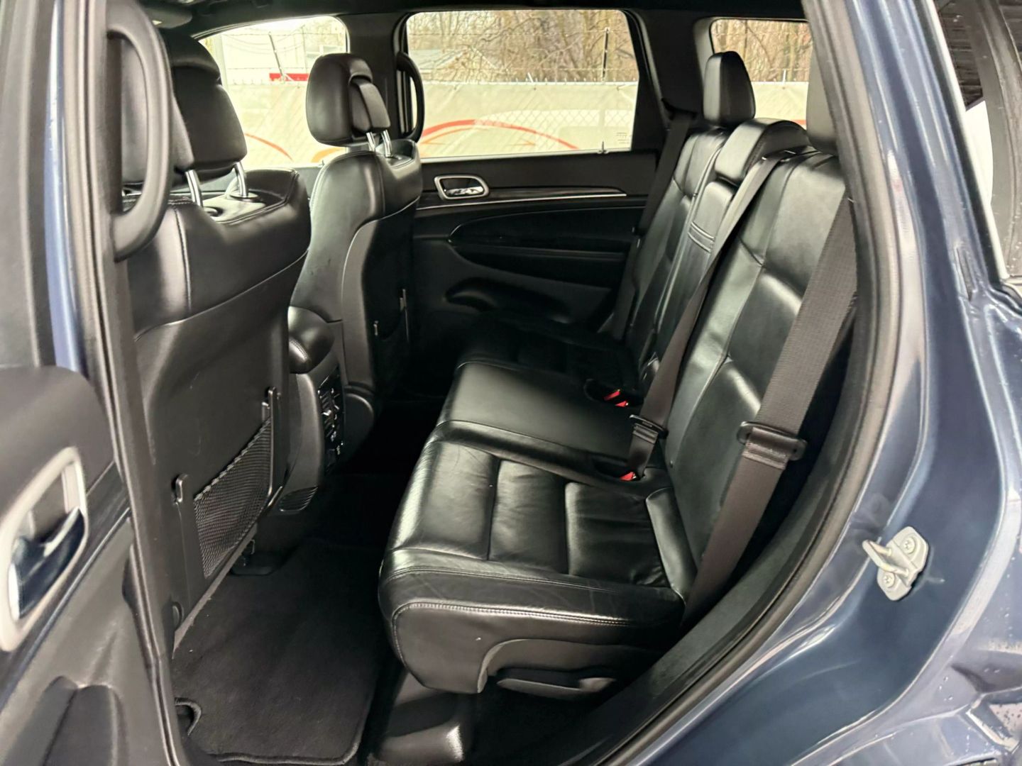 2019 Jeep Grand Cherokee - Image 18