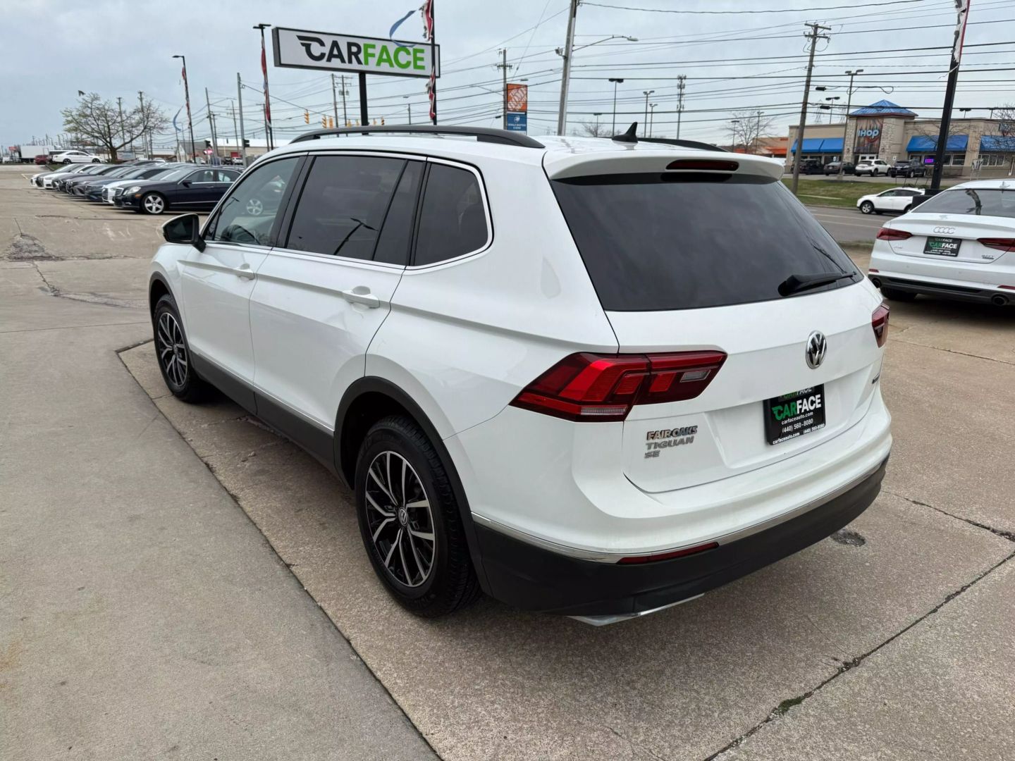 2021 Volkswagen Tiguan - Image 8
