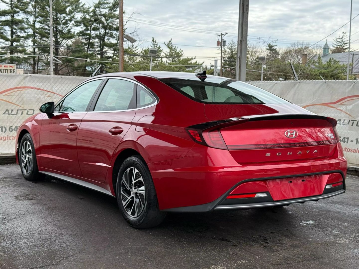 2022 Hyundai Sonata Hybrid - Image 9