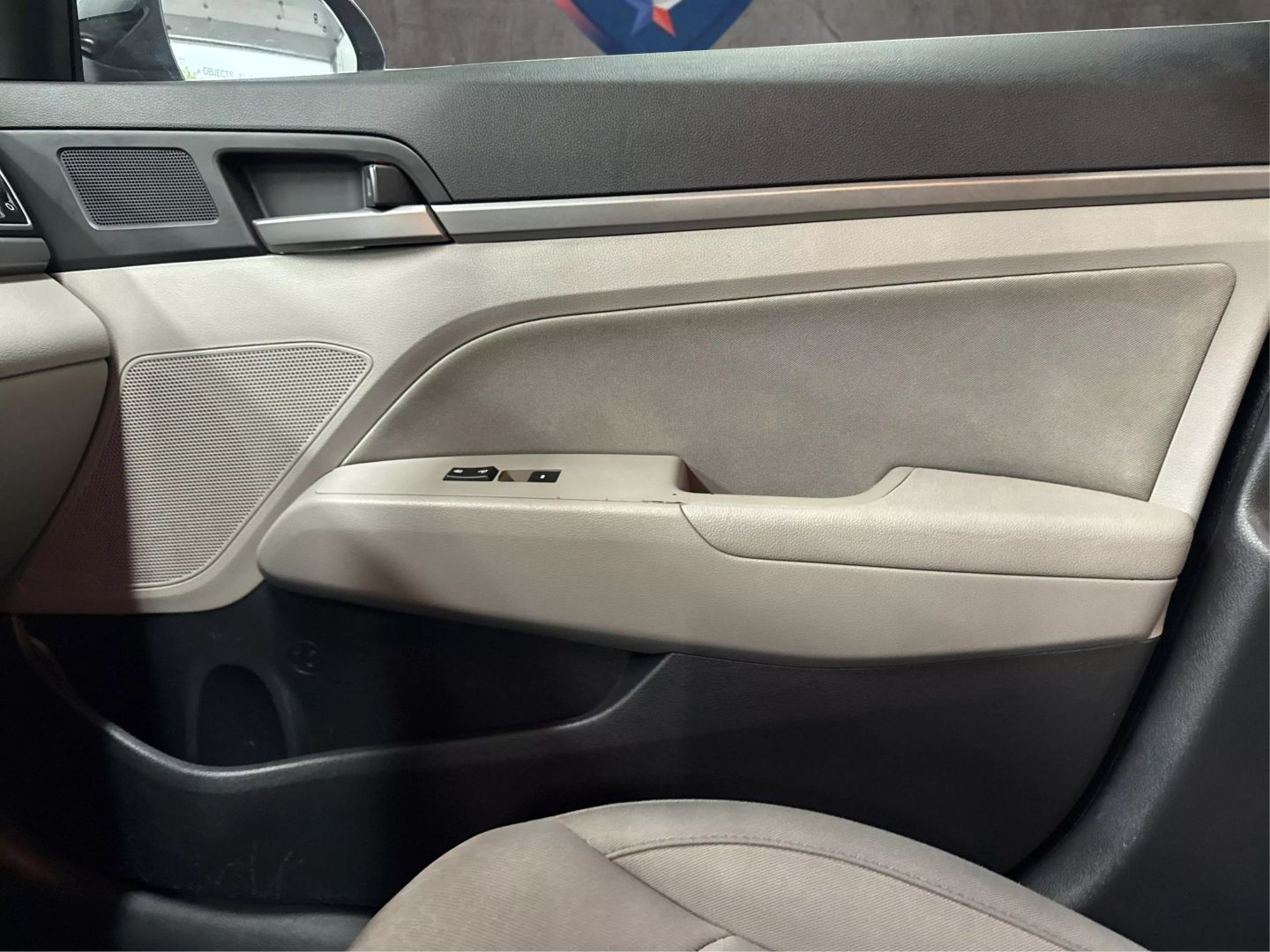 2018 Hyundai Elantra - Image 38