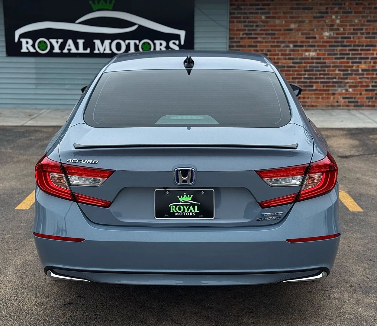 2022 Honda Accord Hybrid - Image 10