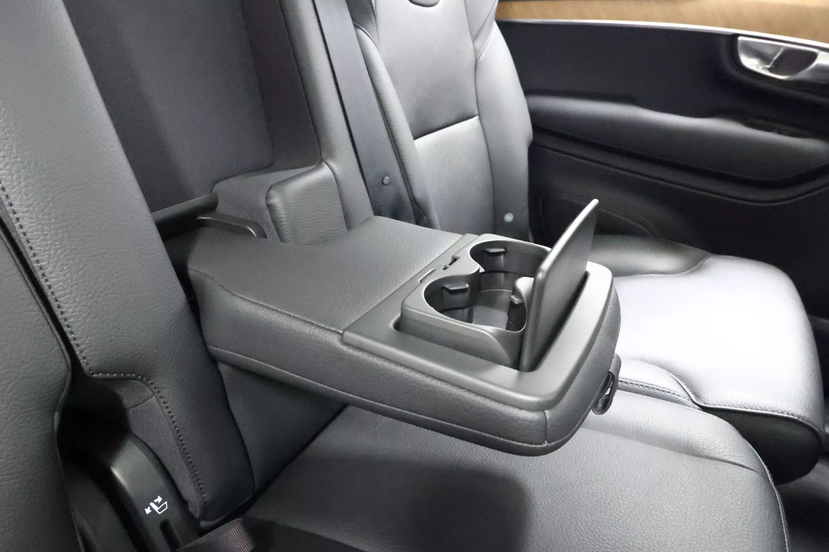 2022 Volvo Xc90 - Image 87
