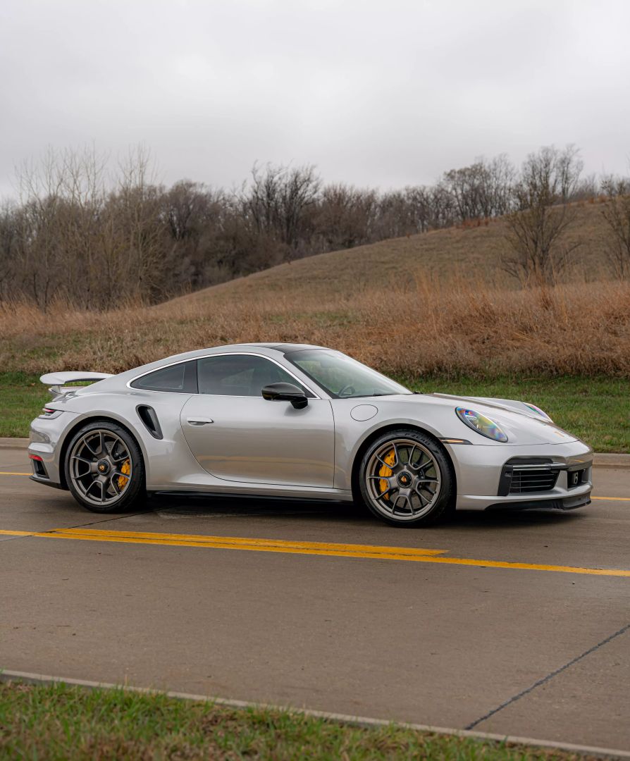 2021 Porsche 911 - Image 40