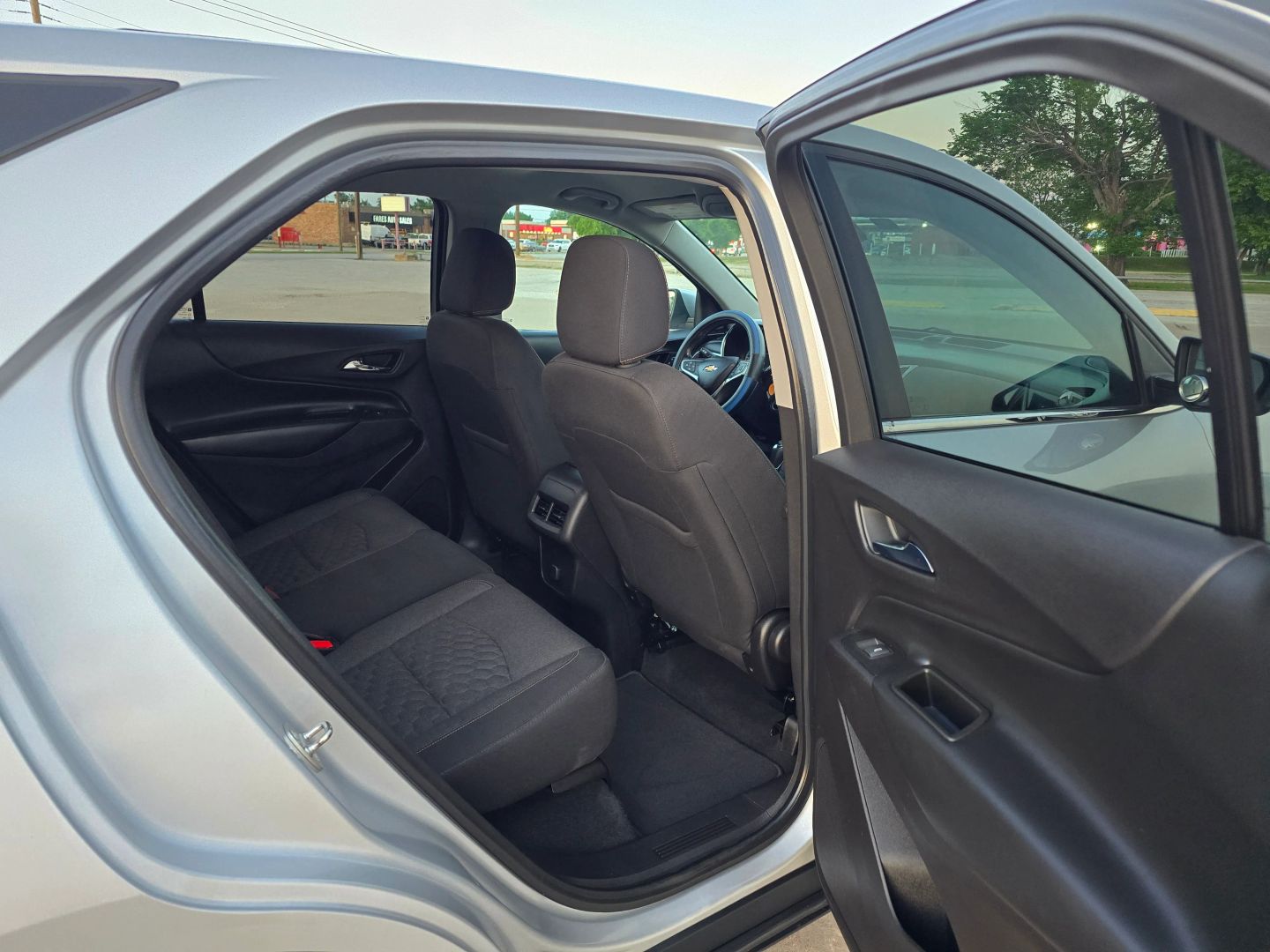 2018 Chevrolet Equinox - Image 10
