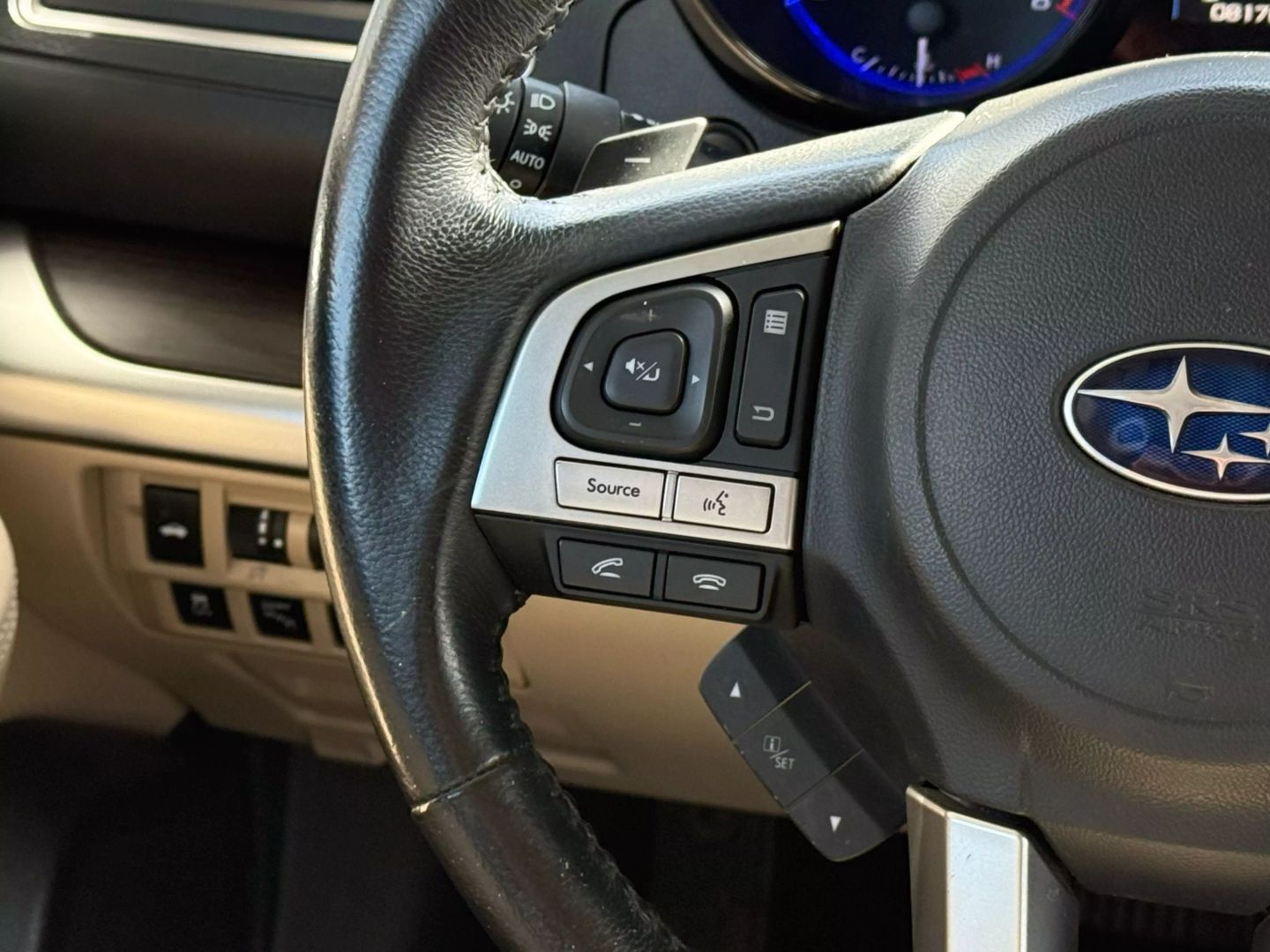 2017 Subaru Legacy - Image 35