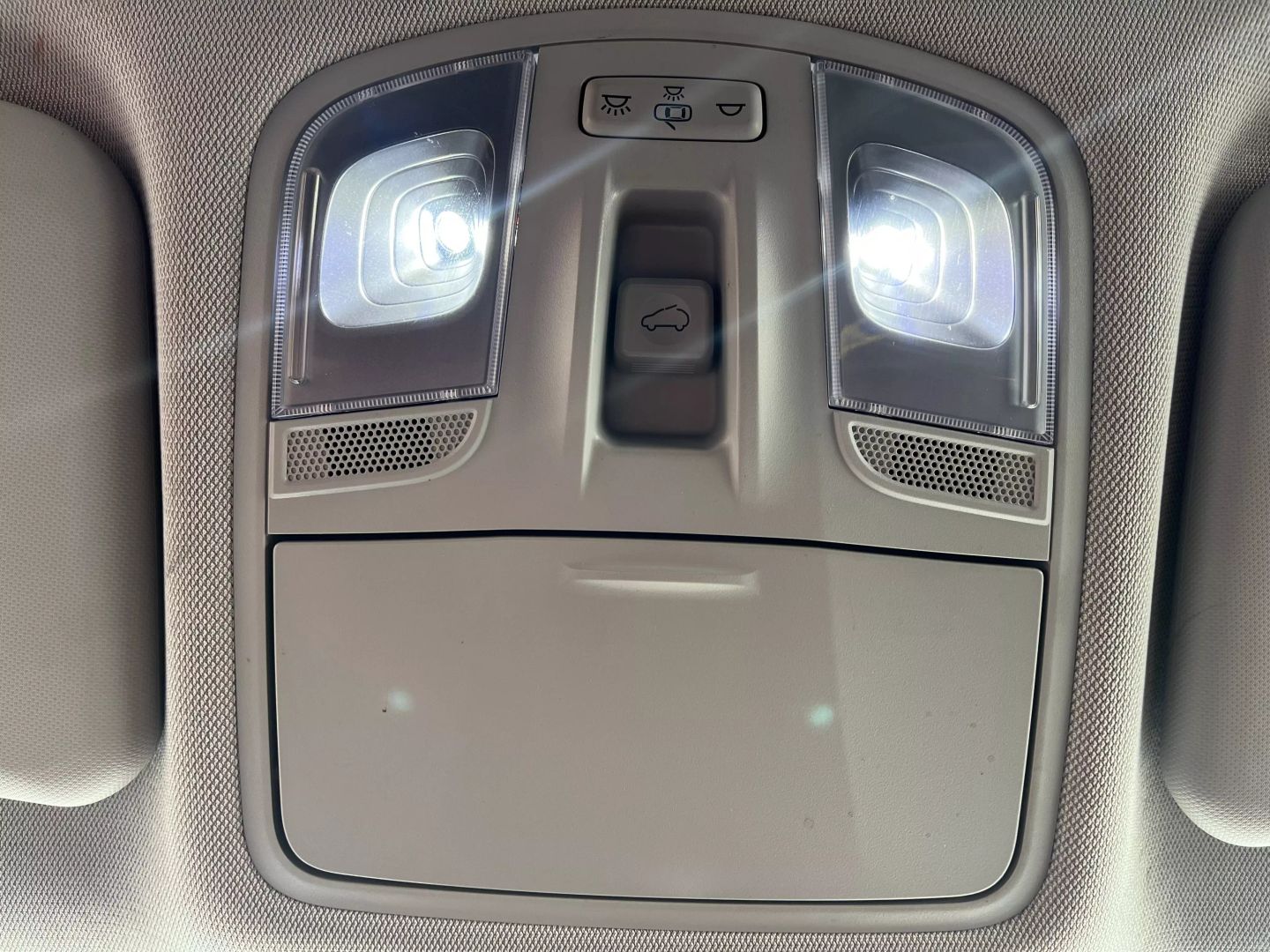 2019 Hyundai Kona Electric  Vin: Km8k33ag4ku029358 Stock Id: 029358 - Image 24