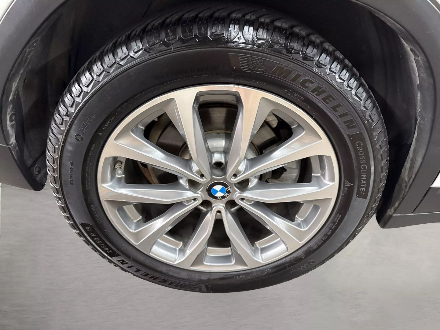 2018 Bmw X3 - Image 16