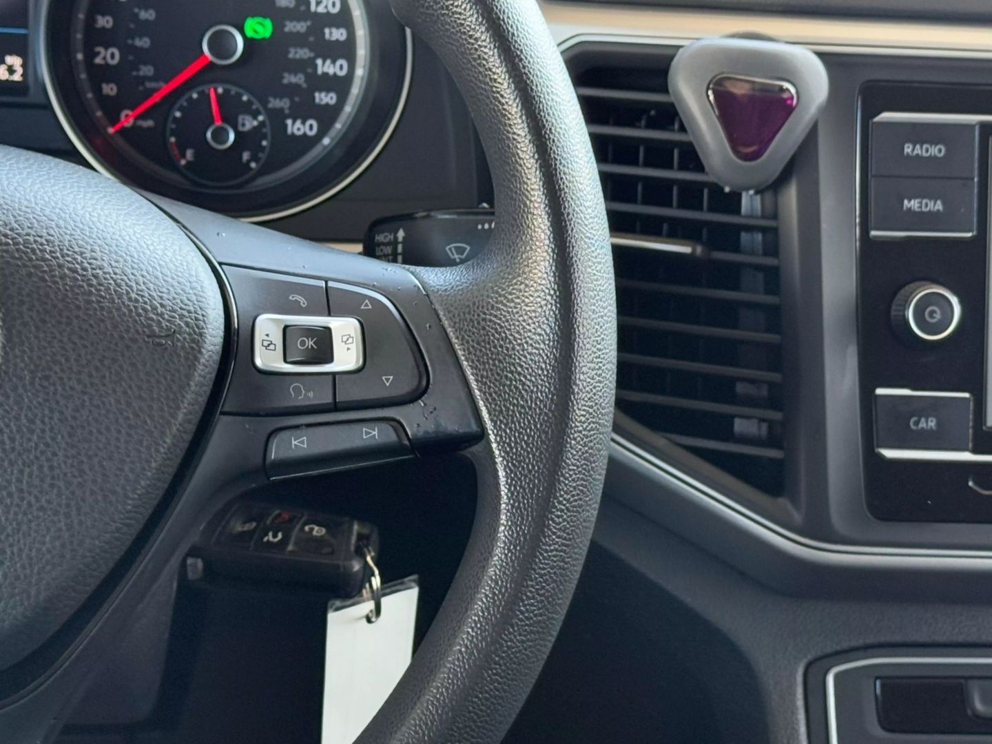 2018 Volkswagen Atlas - Image 33