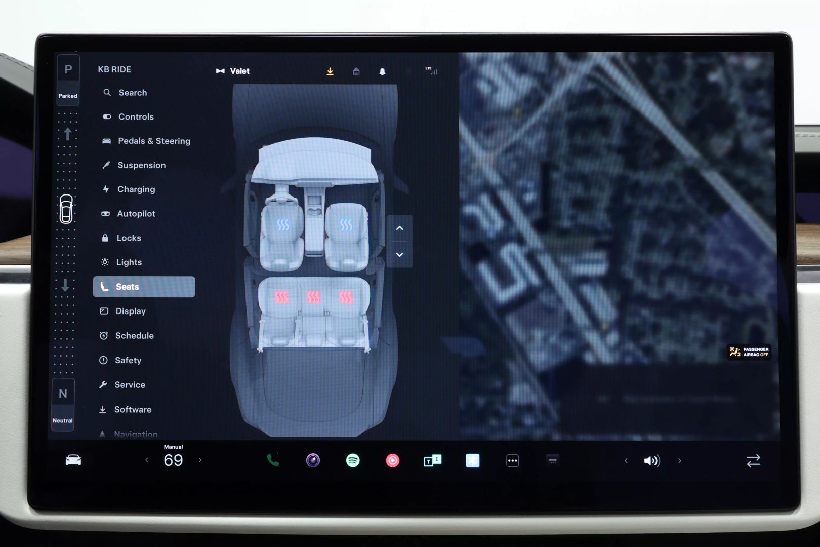 2022 Tesla Model S - Image 26