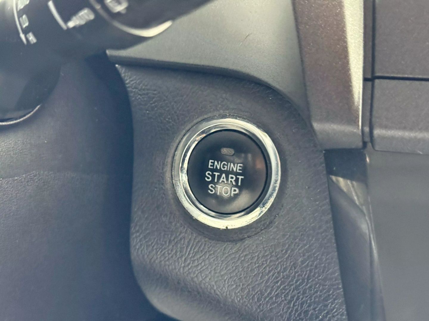 2017 Toyota Sienna - Image 29