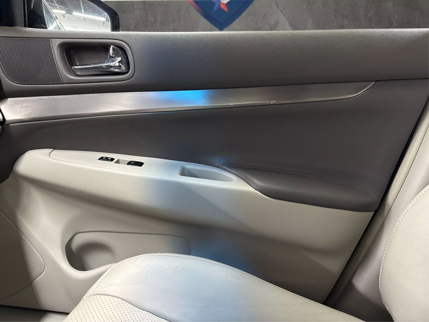 2012 Infiniti G - Image 39