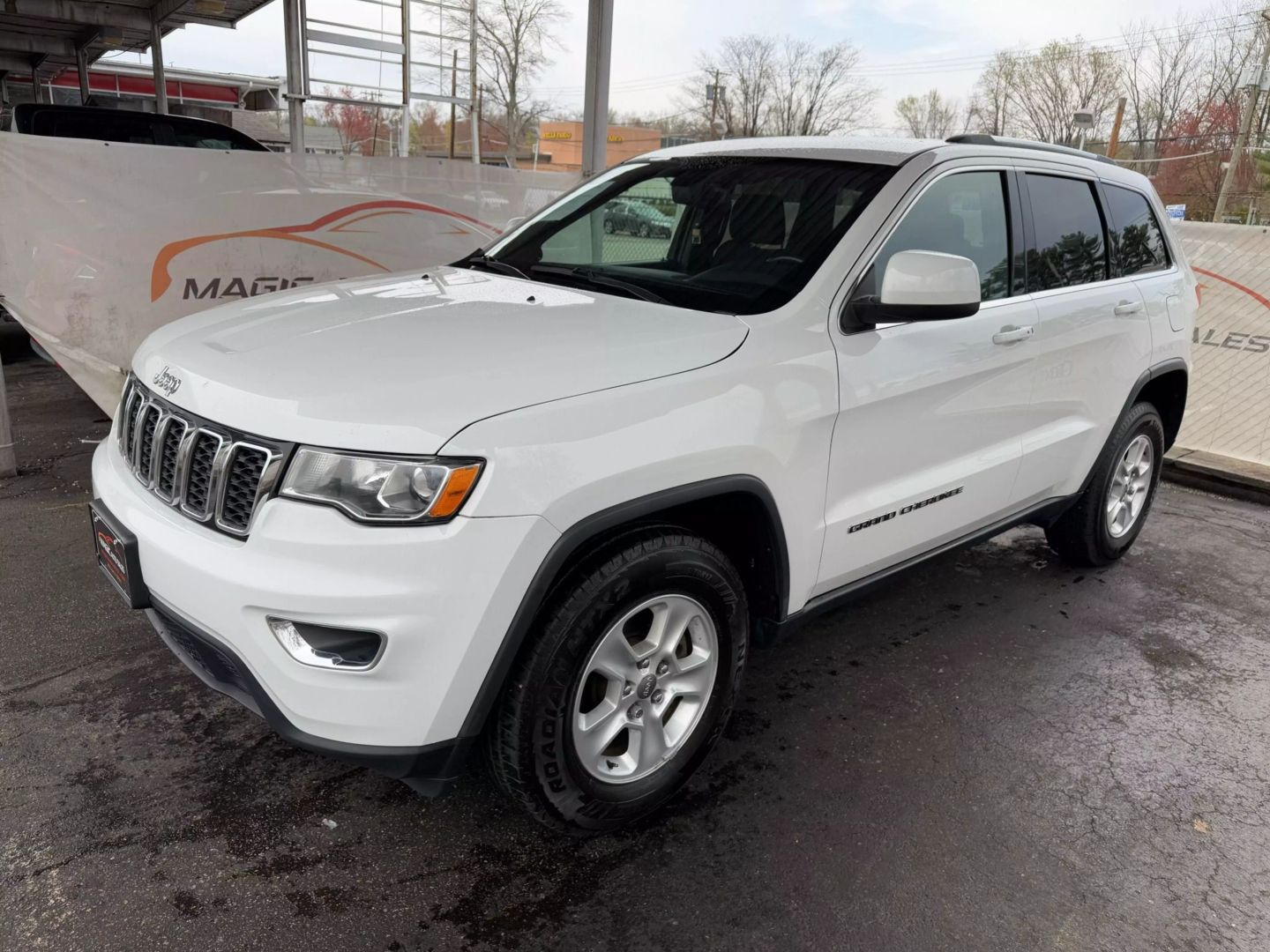 2017 Jeep Grand Cherokee - Image 8