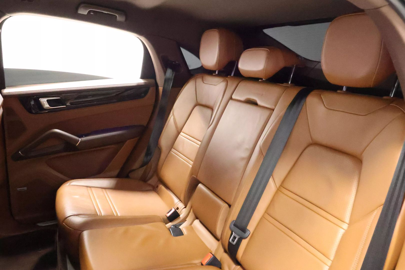 2021 Porsche Cayenne Coupe - Image 55