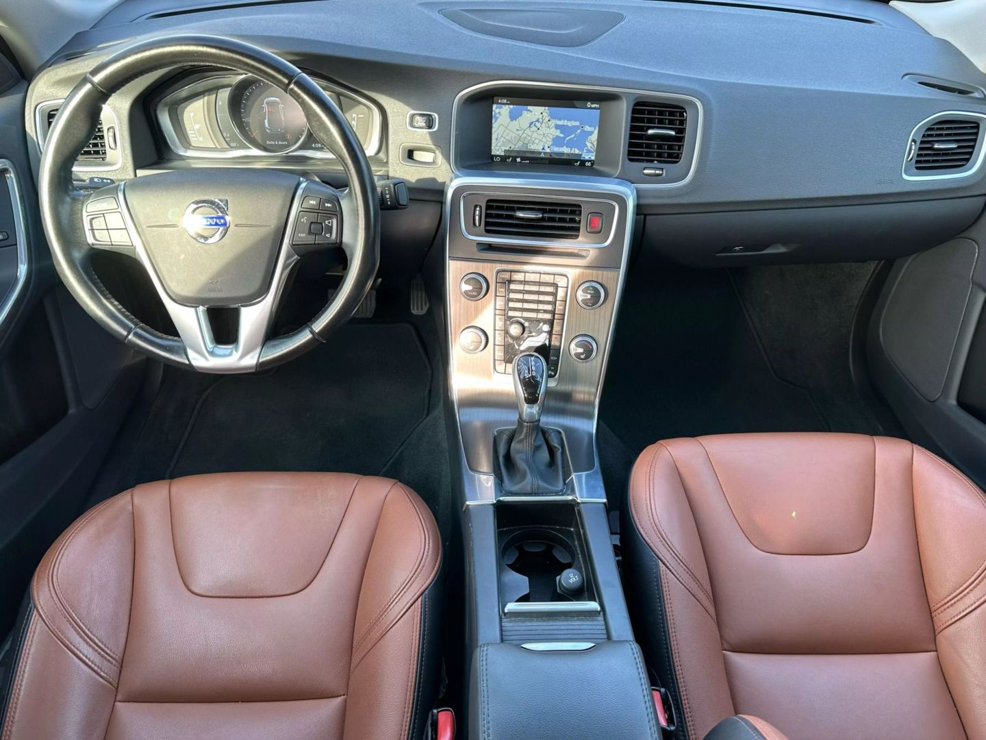 2016 Volvo S60 - Image 24