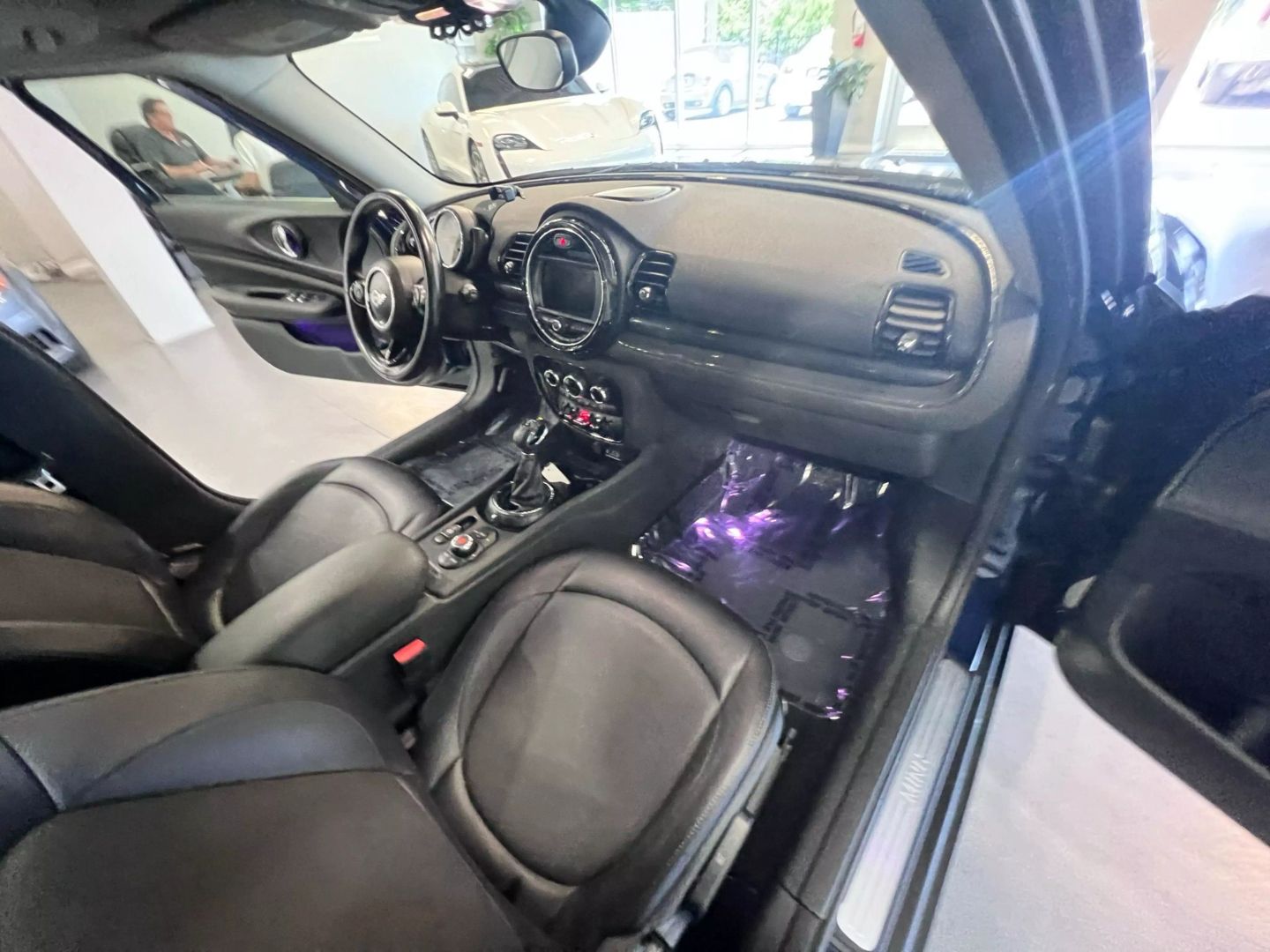2017 Mini Clubman Cooper Hatchback 4d - Image 20