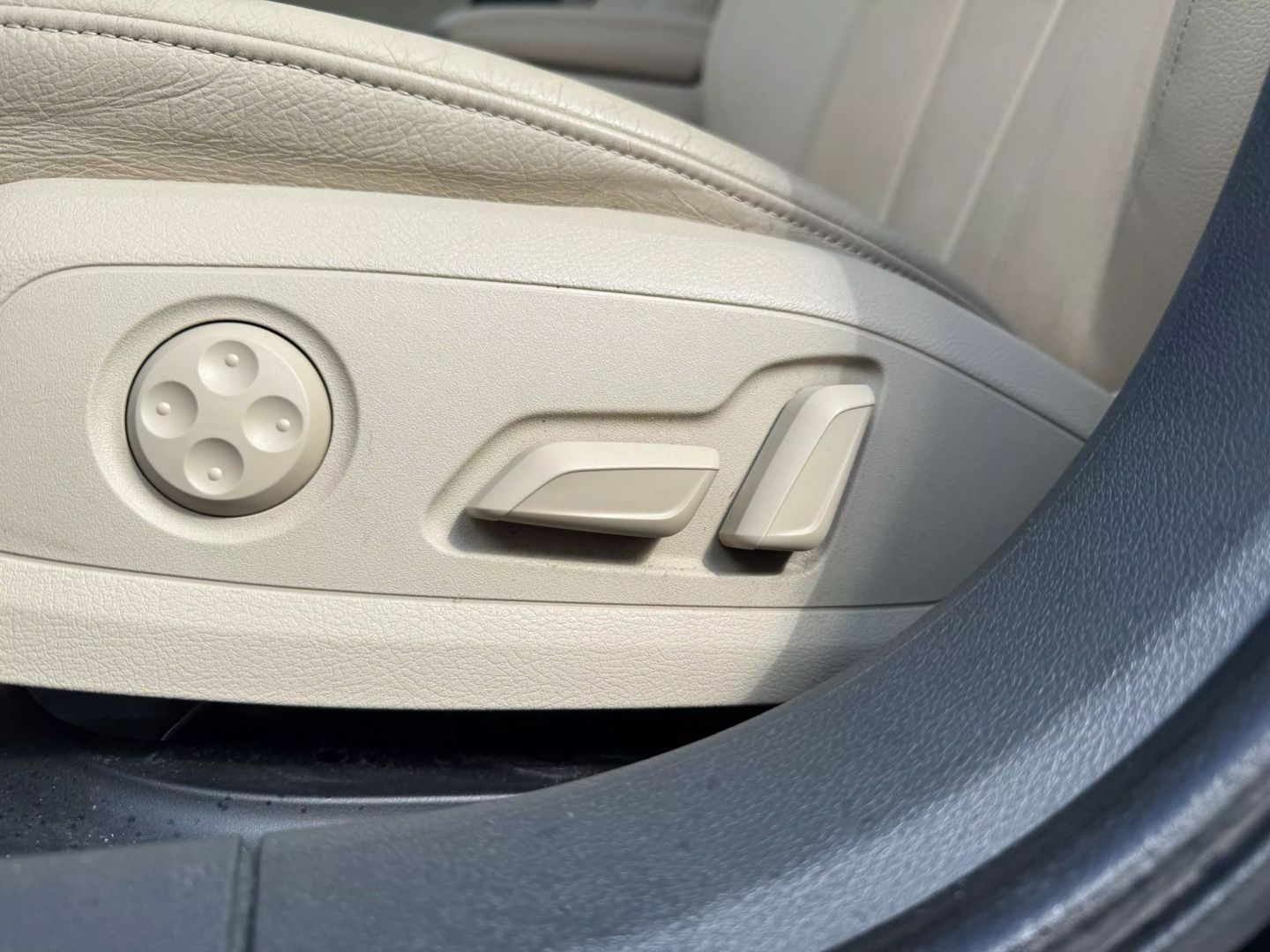 2017 Audi A4 - Image 18