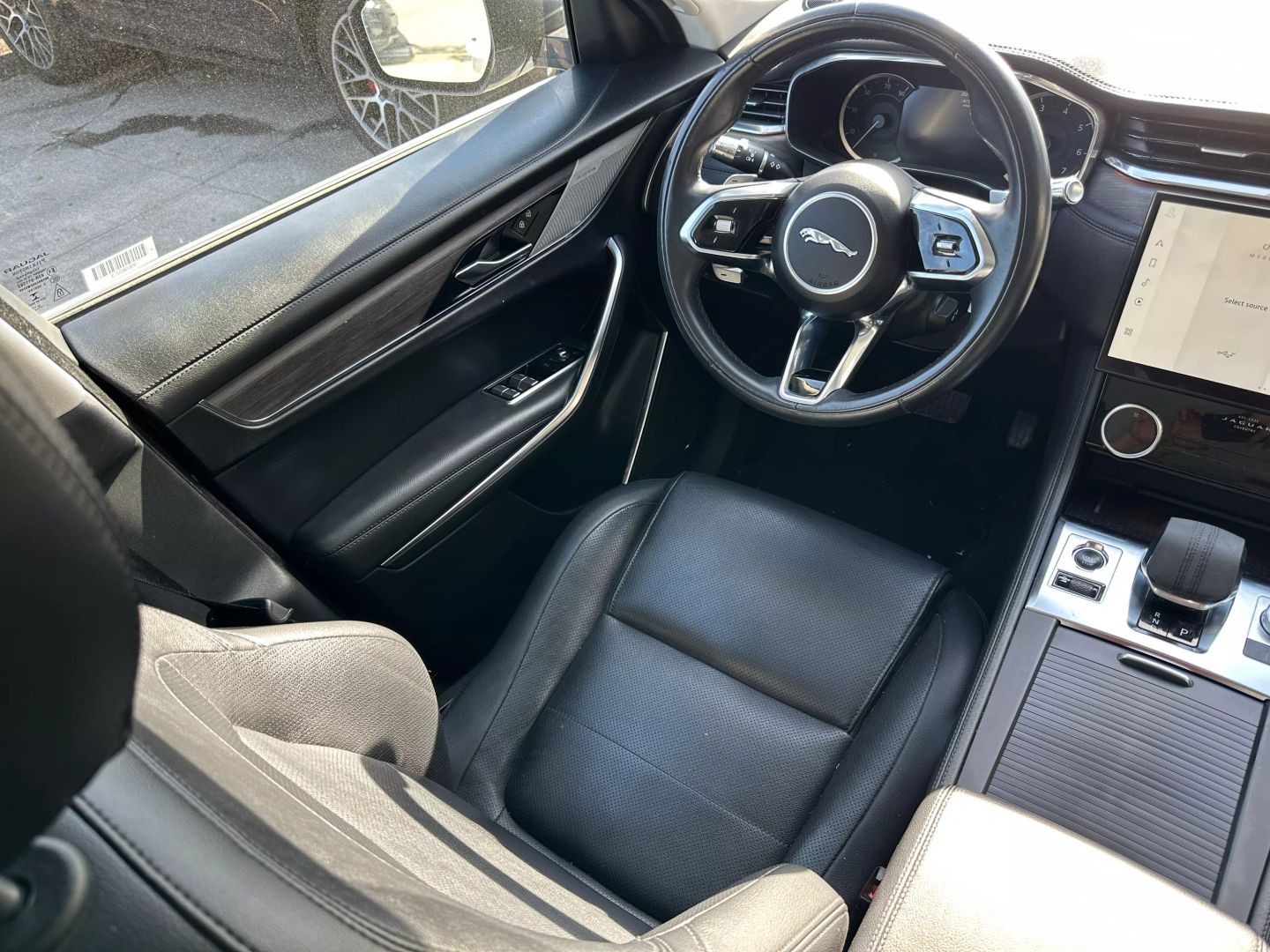 Image 10 of 2022 JAGUAR F-PACE