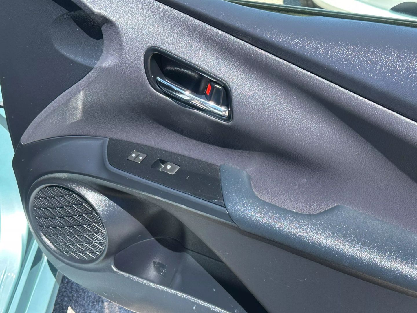 2016 Toyota Prius - Image 19