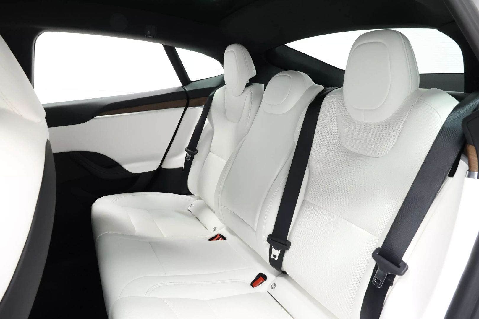 2022 Tesla Model S - Image 3
