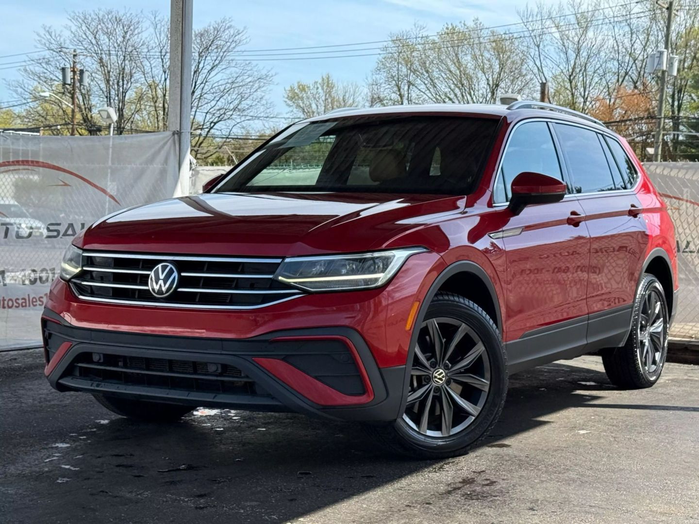 2022 Volkswagen Tiguan - Image 1