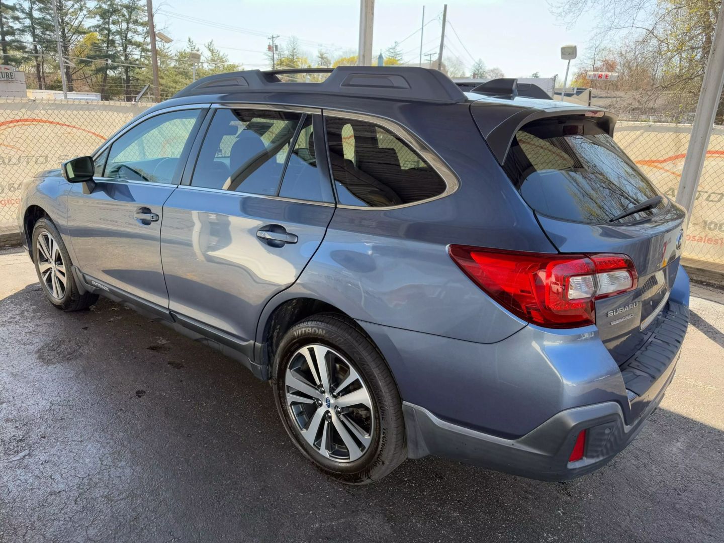 2018 Subaru Outback - Image 13