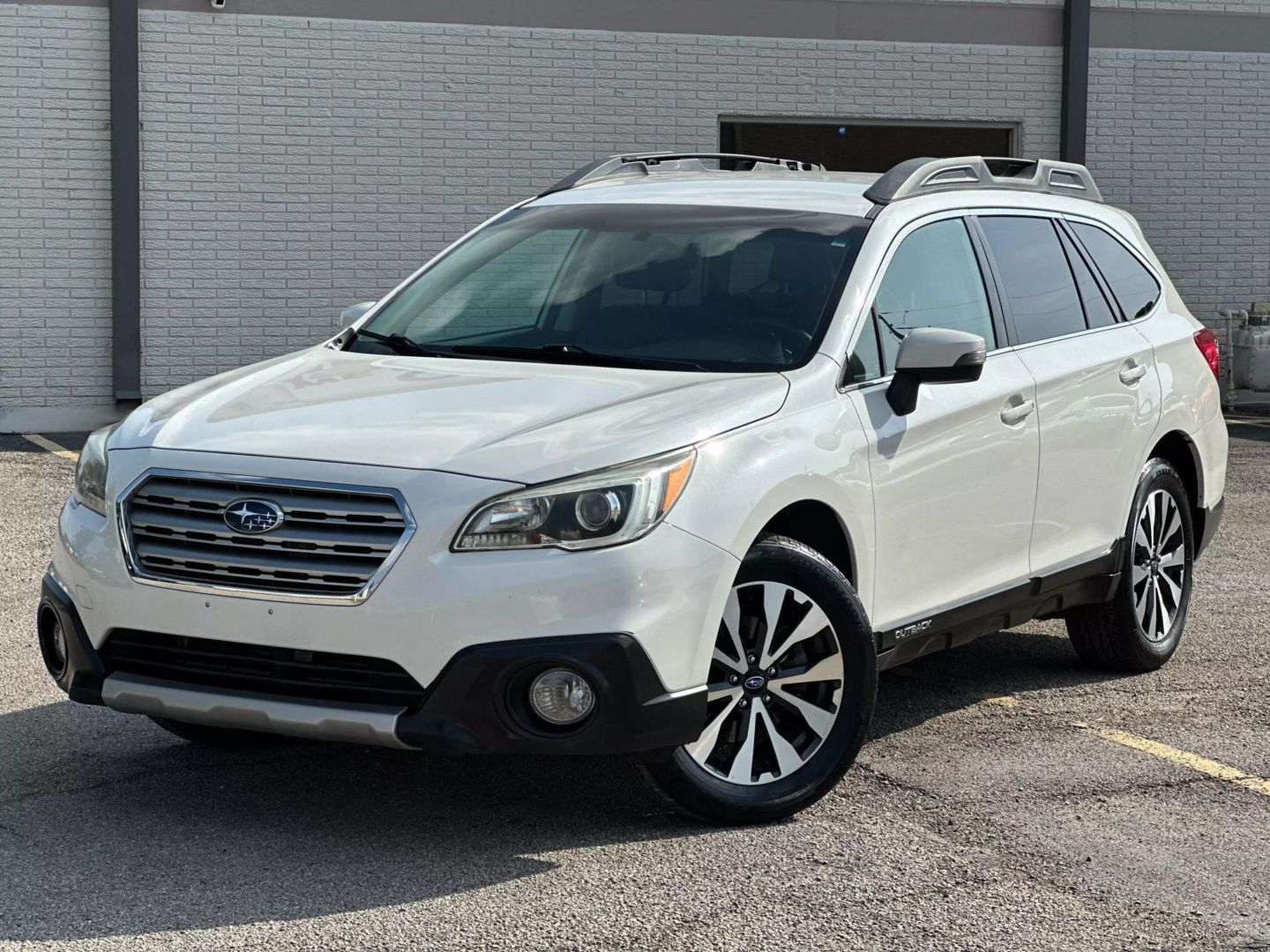2015 Subaru Outback - Image 2