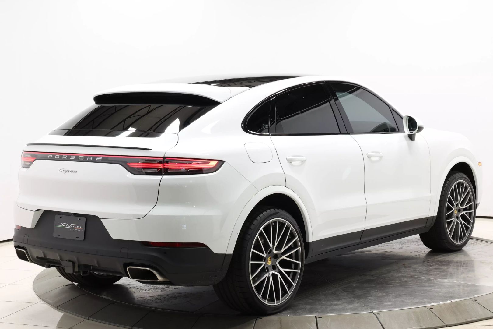 2021 Porsche Cayenne Coupe - Image 4