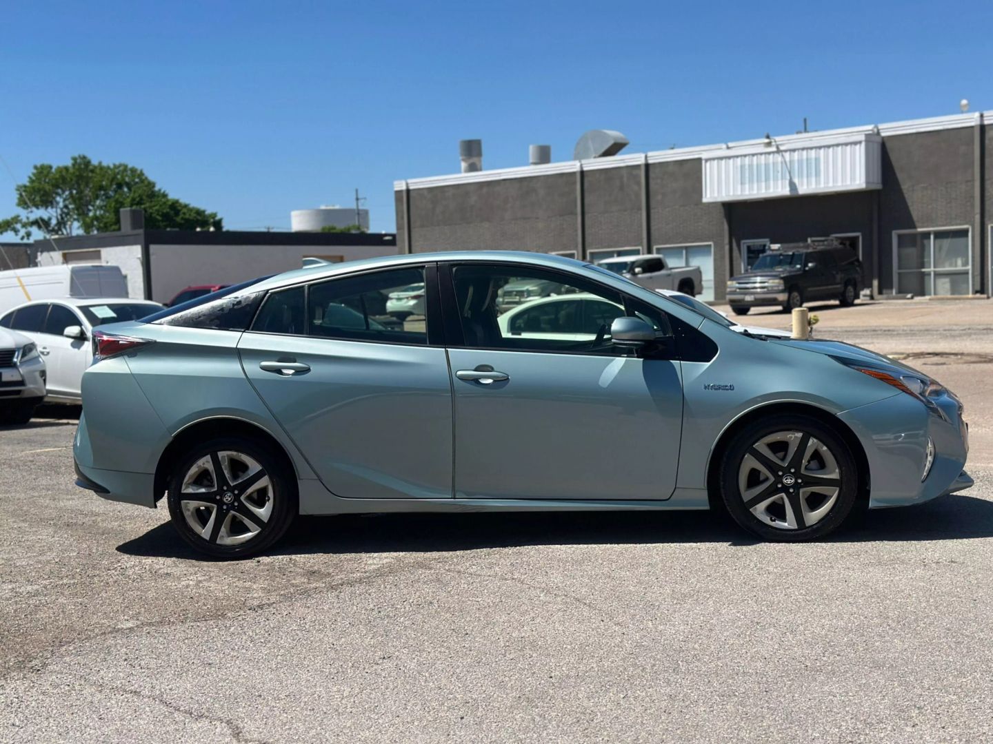 2016 Toyota Prius - Image 8