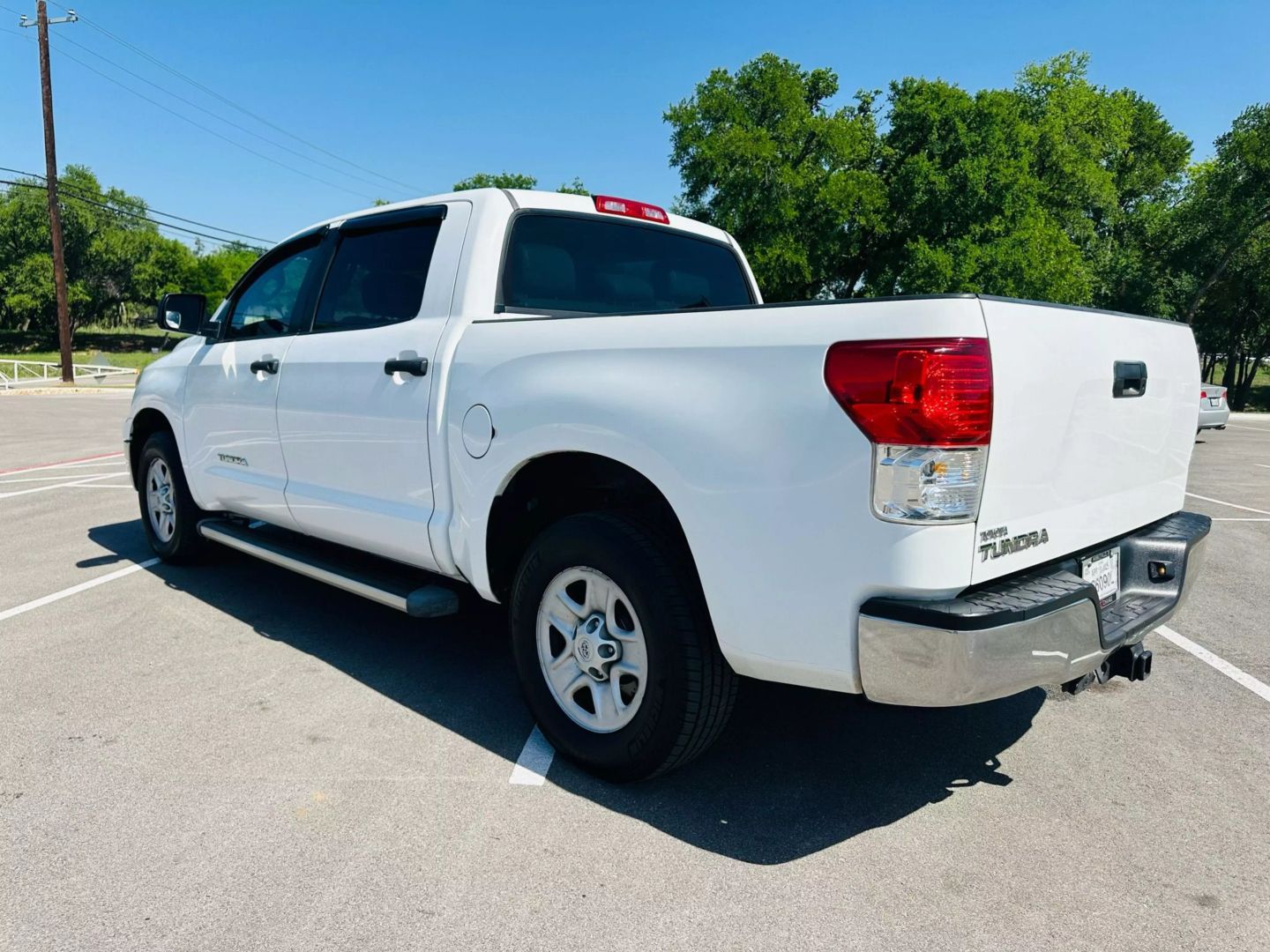 2010 Toyota Tundra Crewmax - Image 8