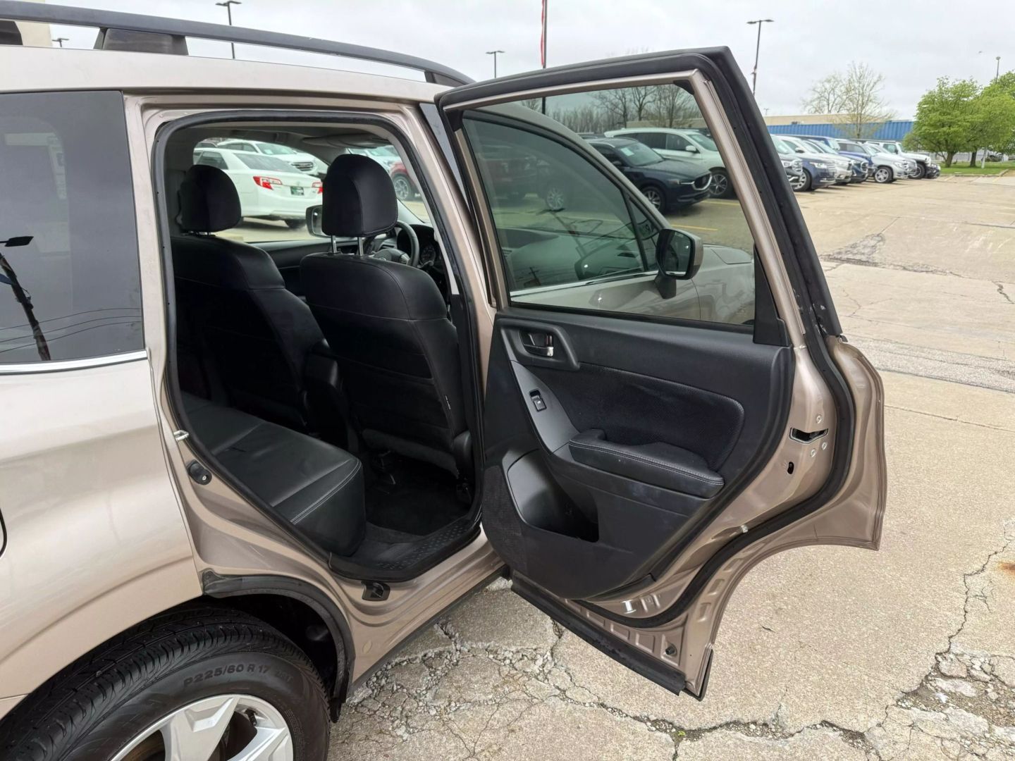 2015 Subaru Forester - Image 22