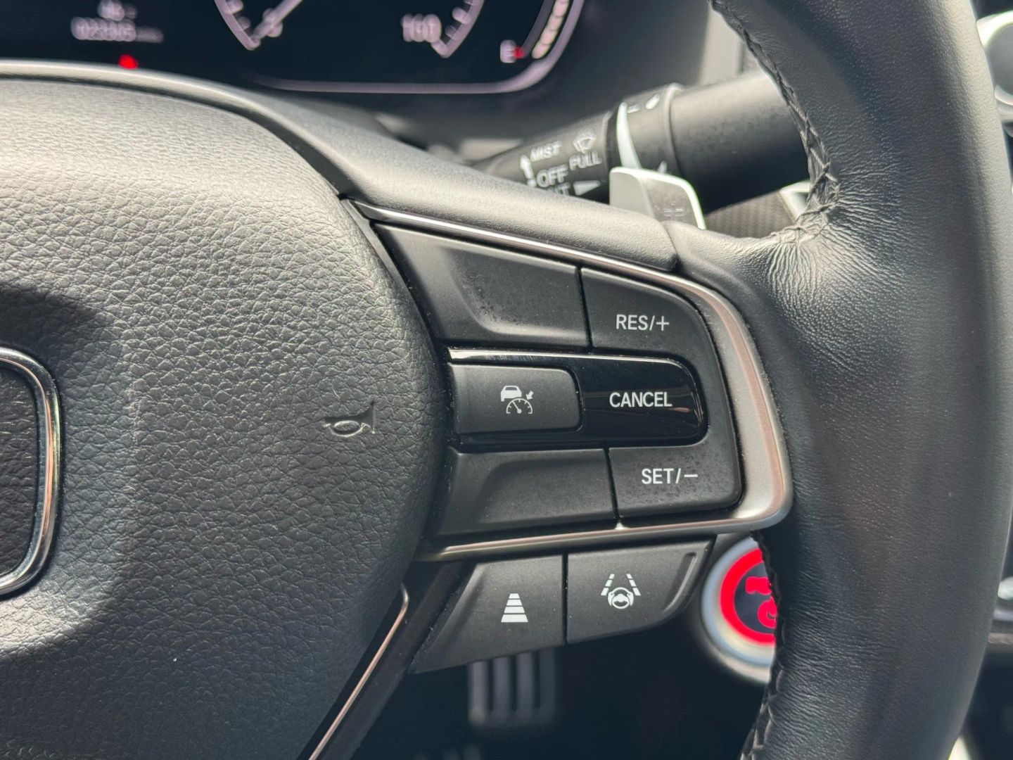 2022 Honda Accord Hybrid - Image 22