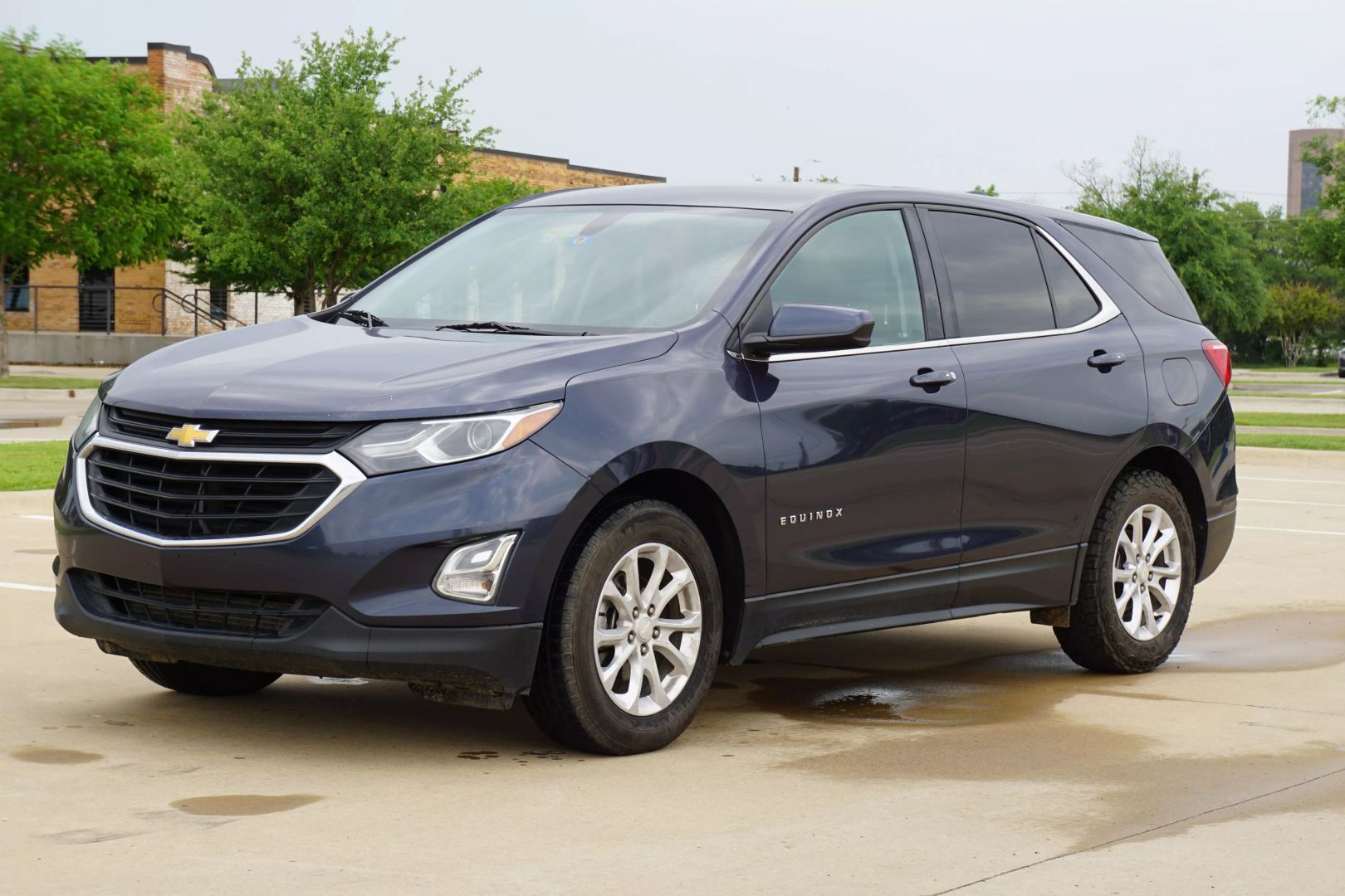Used 2018 Chevrolet Equinox LT with VIN 3GNAXJEVXJS593796 for sale in Denton, TX