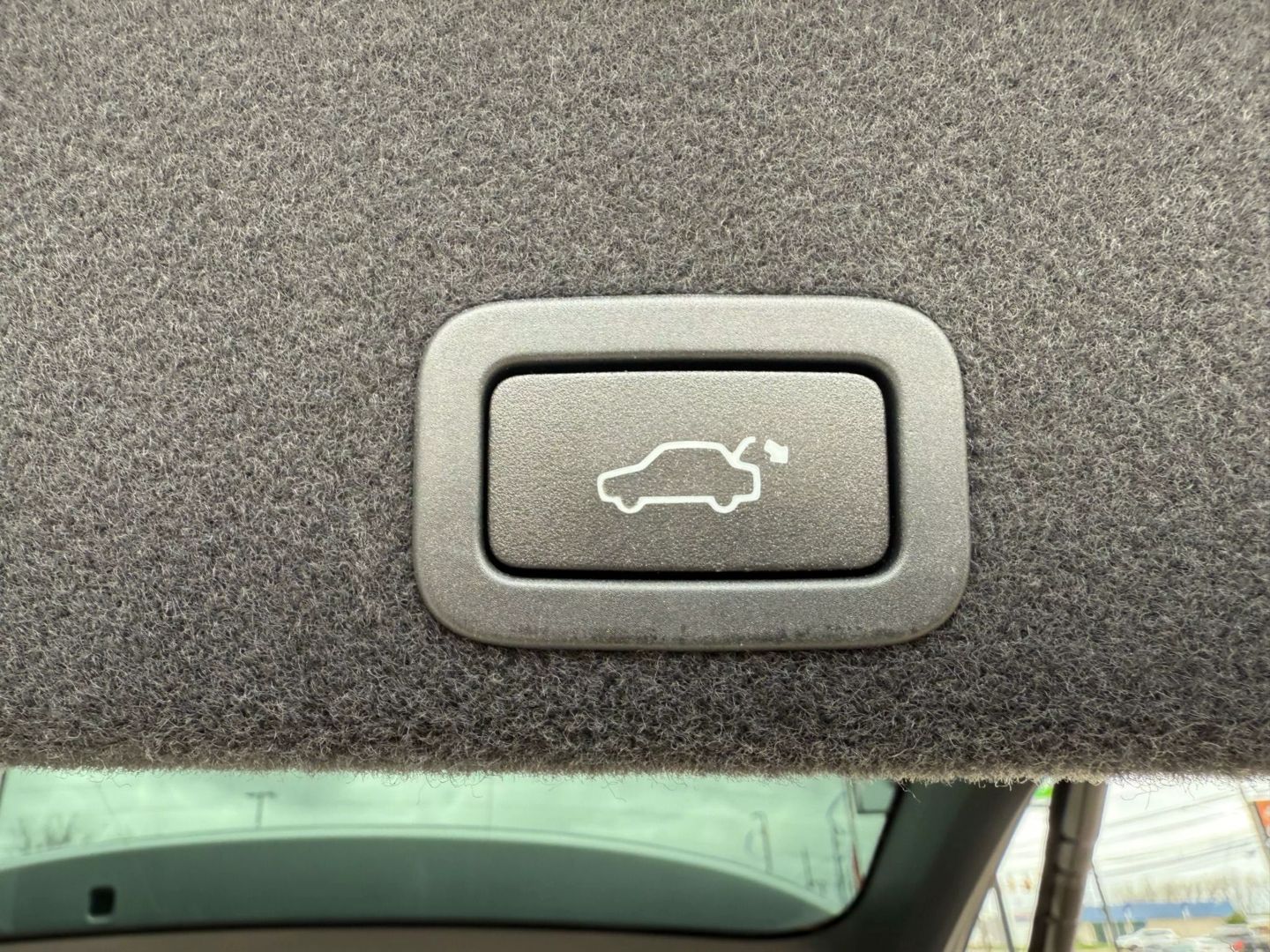 2017 Volvo Xc60 - Image 13